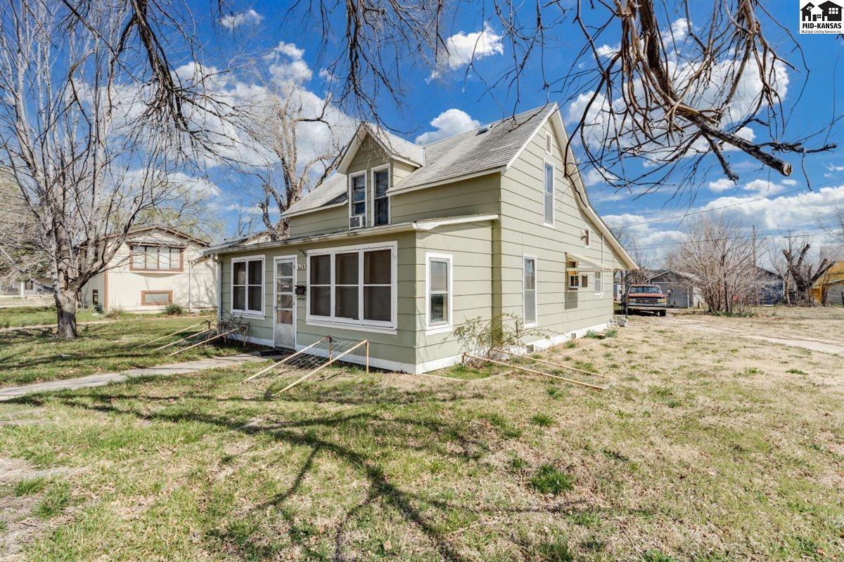 624 N Jackson Street Hutchinson KS 67501