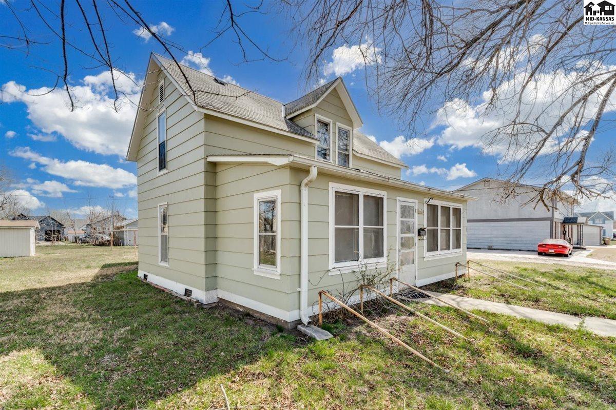 624 N Jackson Street Hutchinson KS 67501