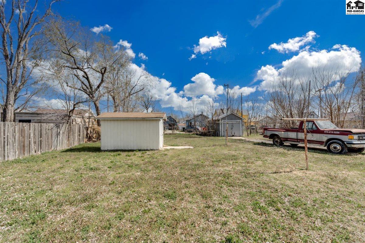 624 N Jackson Street Hutchinson KS 67501