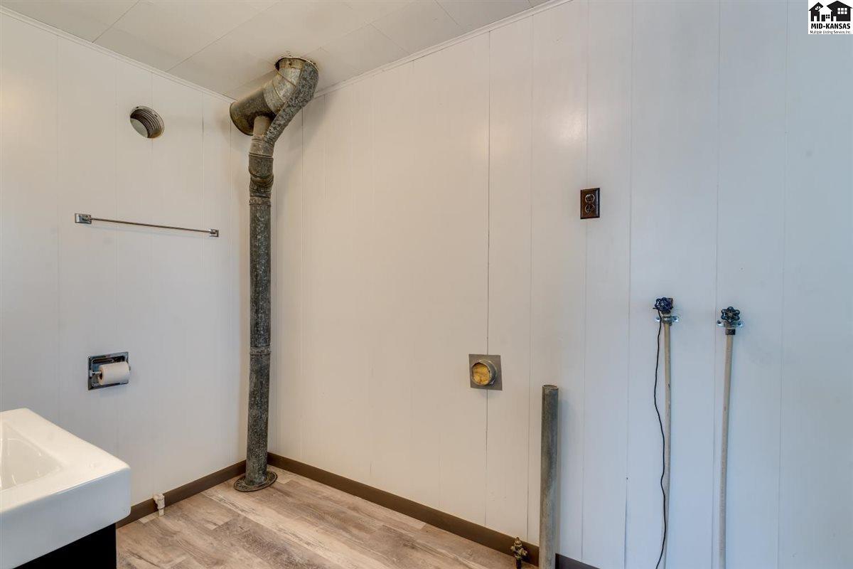 624 N Jackson Street Hutchinson KS 67501