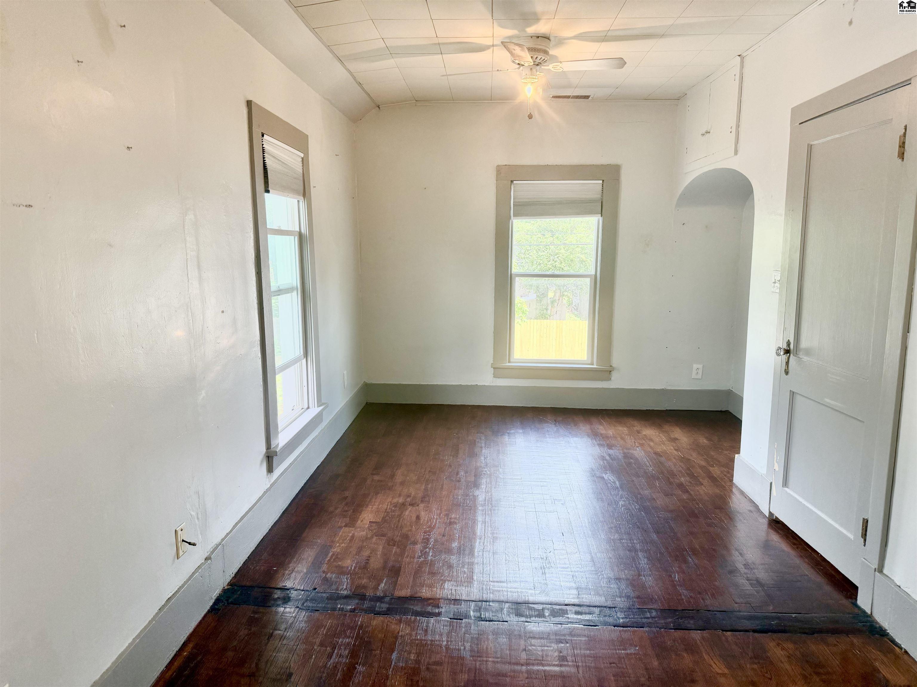 519 E Eliazabeth Mcpherson KS 67460