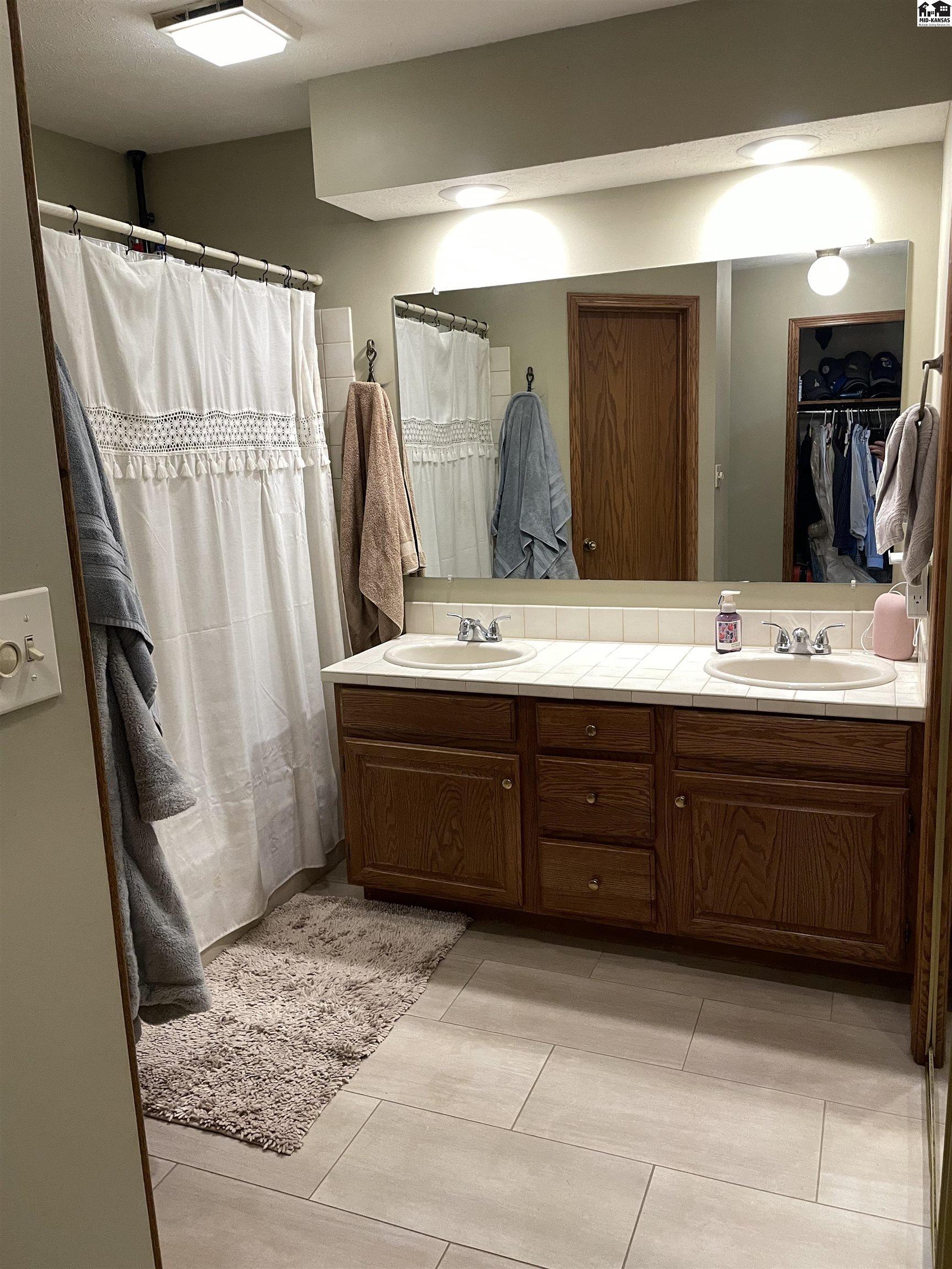 3009 N Ridgecrest Drive Hutchinson KS 67502