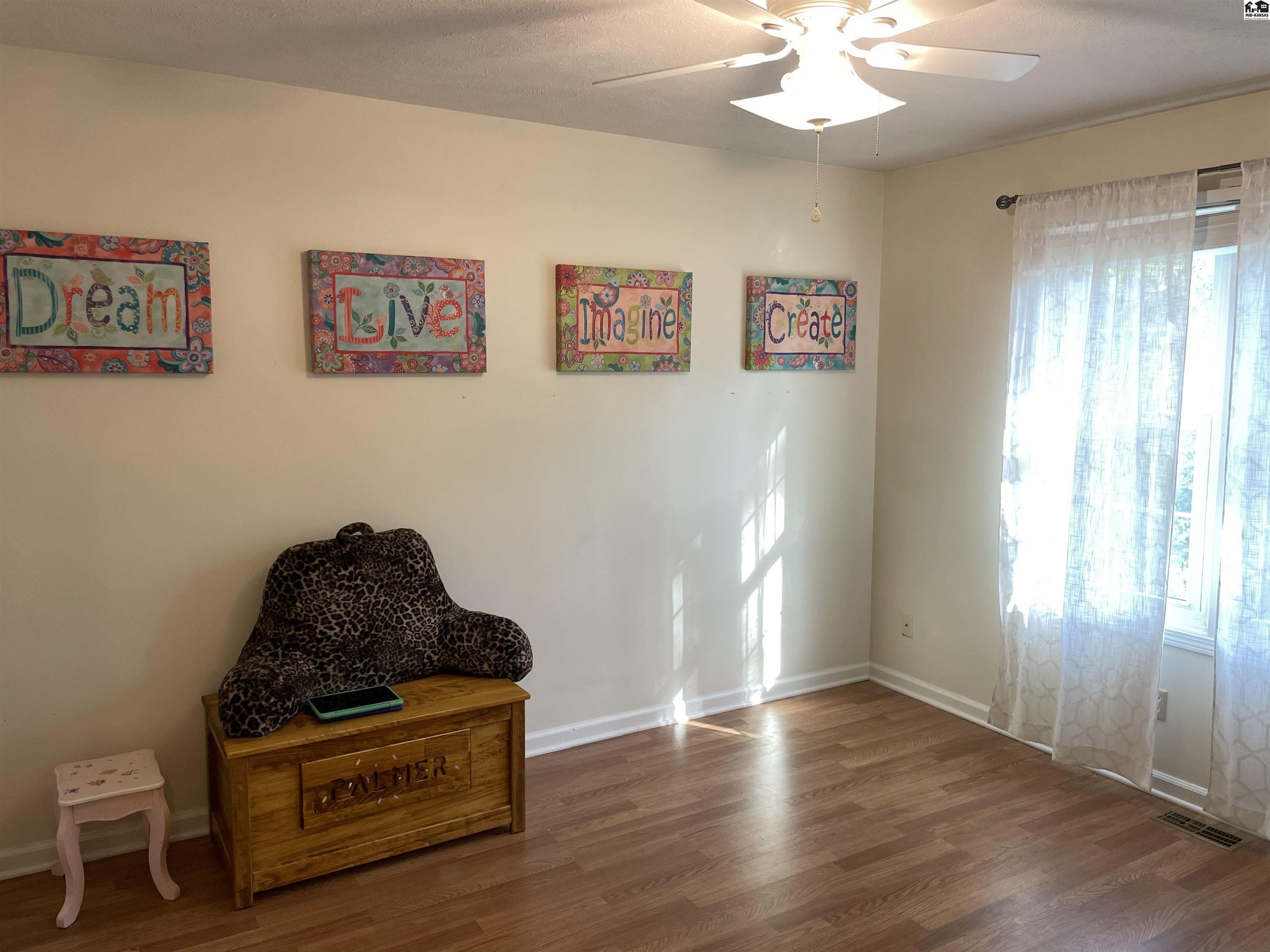 3009 N Ridgecrest Drive Hutchinson KS 67502