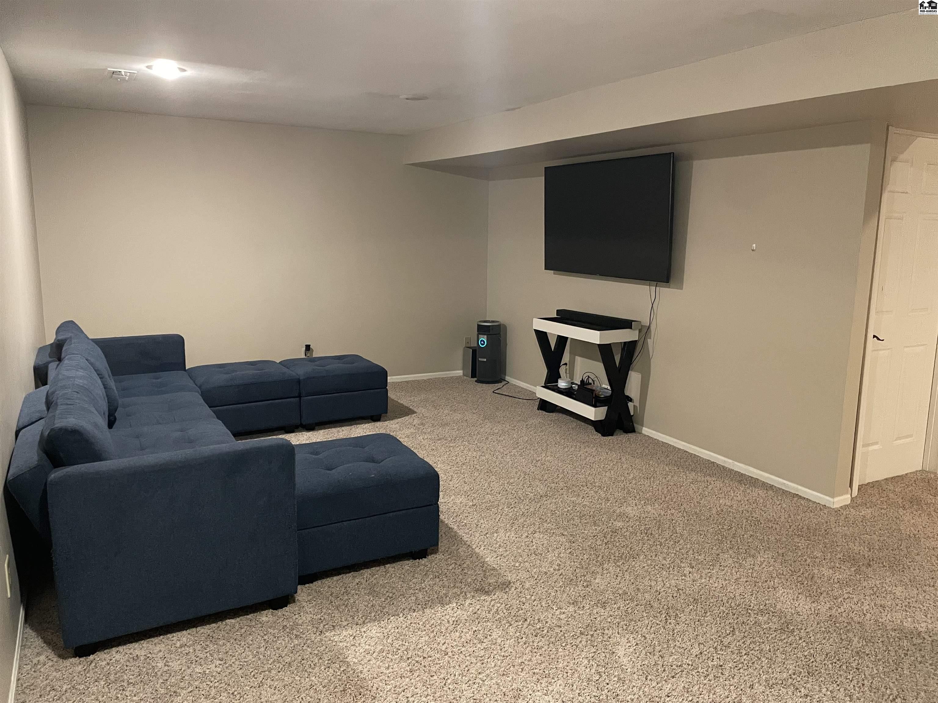3009 N Ridgecrest Drive Hutchinson KS 67502
