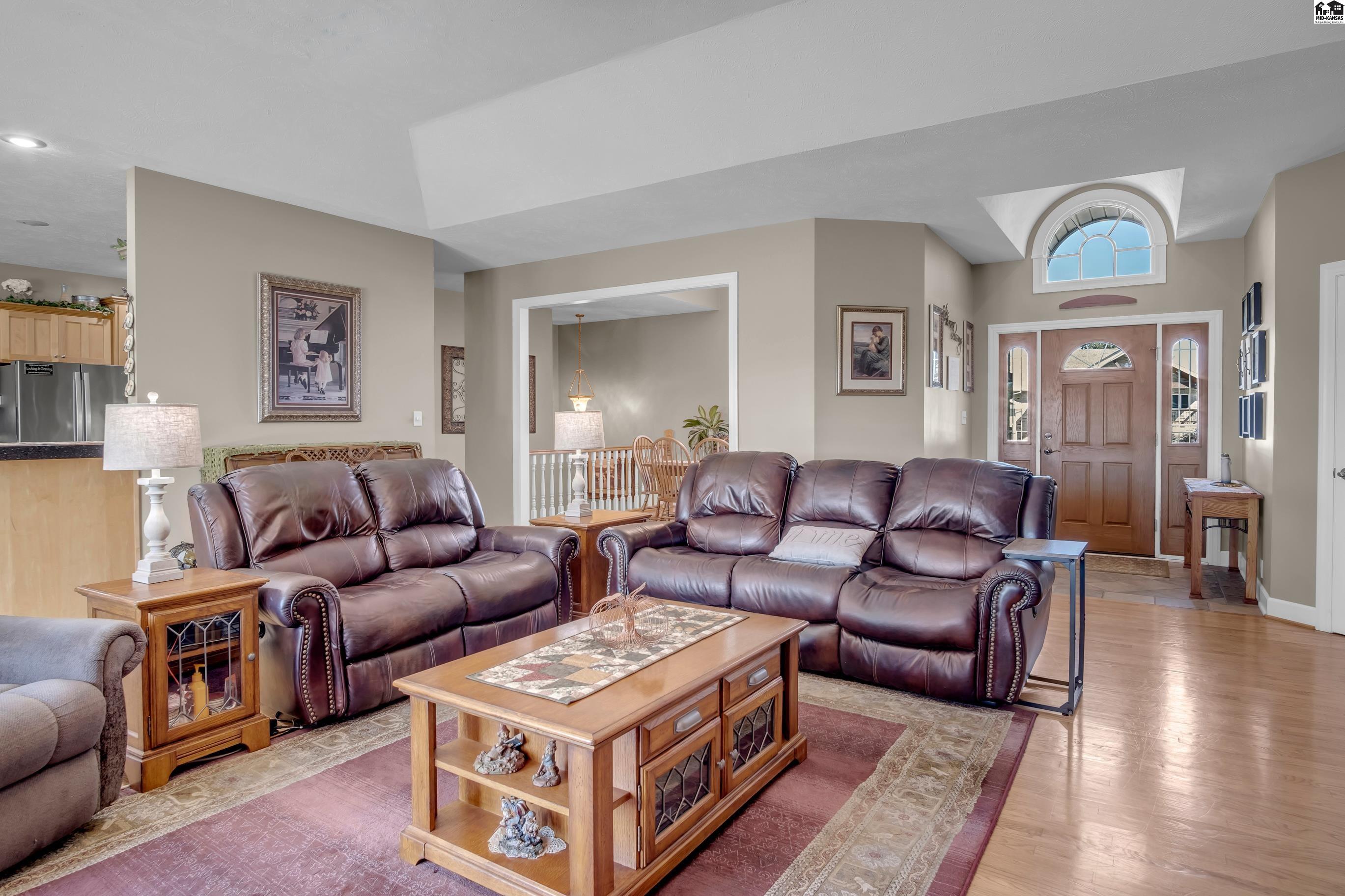 806 Woodthrush Drive Mcpherson KS 67460