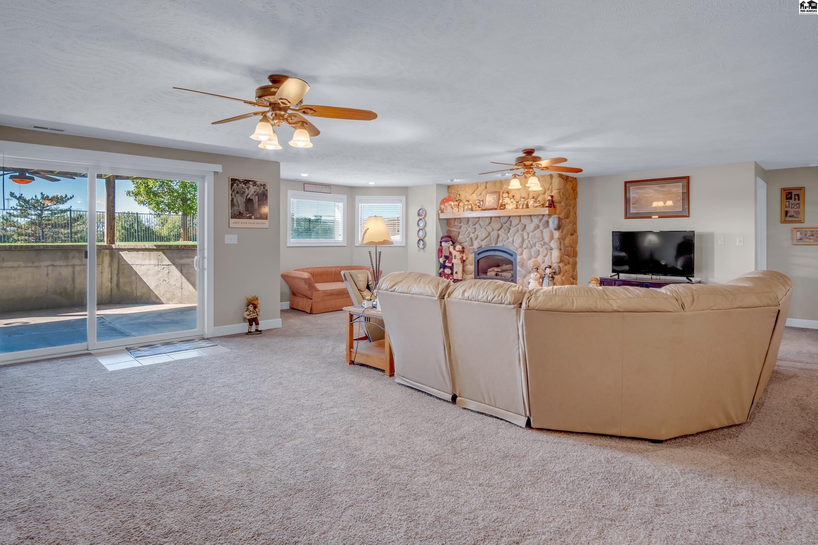 806 Woodthrush Drive Mcpherson KS 67460