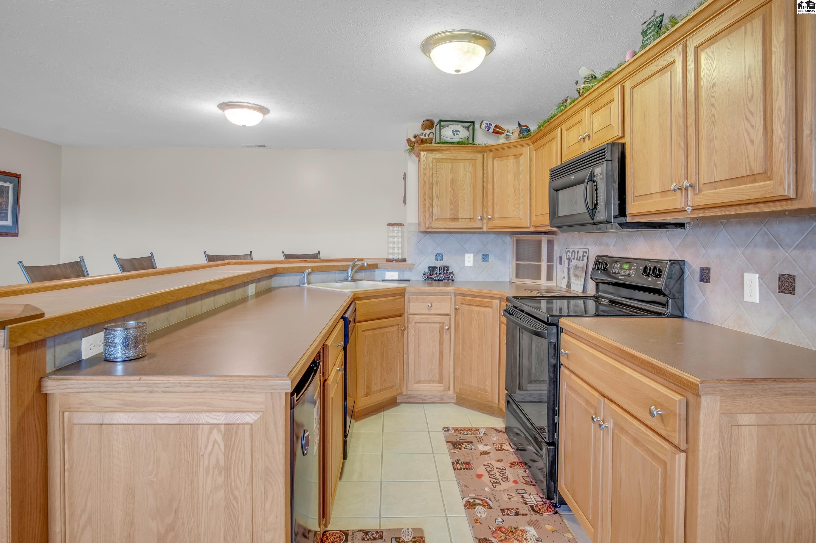806 Woodthrush Drive Mcpherson KS 67460