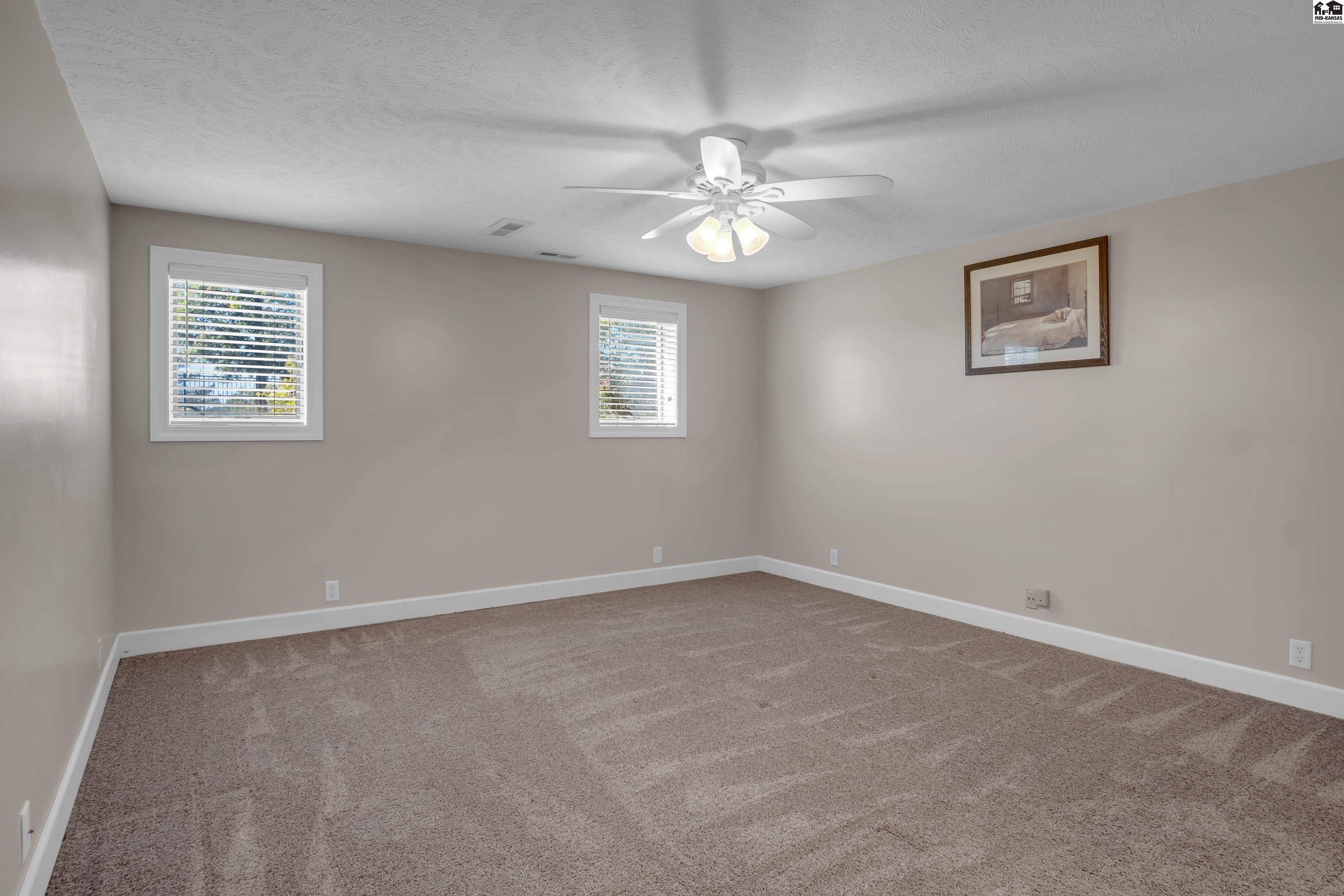 806 Woodthrush Drive Mcpherson KS 67460