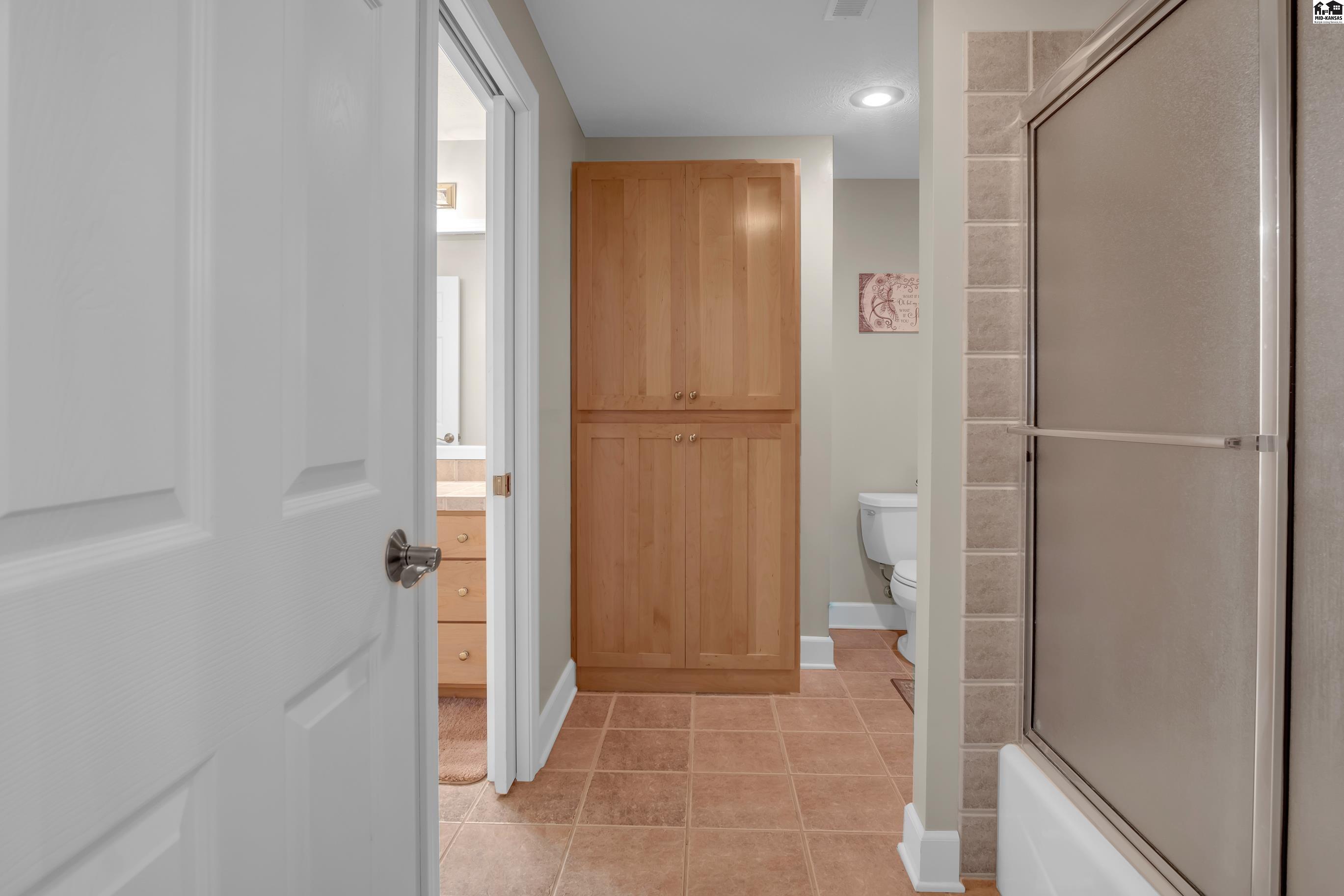 806 Woodthrush Drive Mcpherson KS 67460