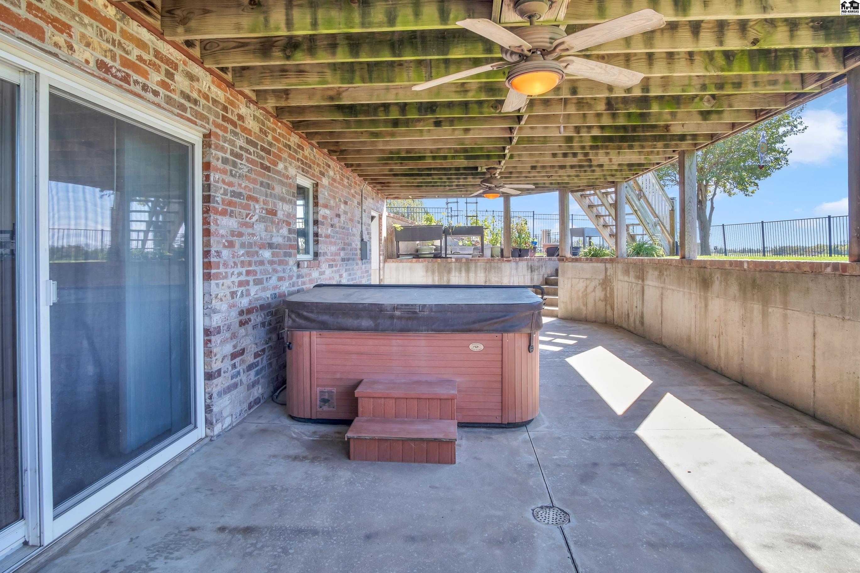 806 Woodthrush Drive Mcpherson KS 67460