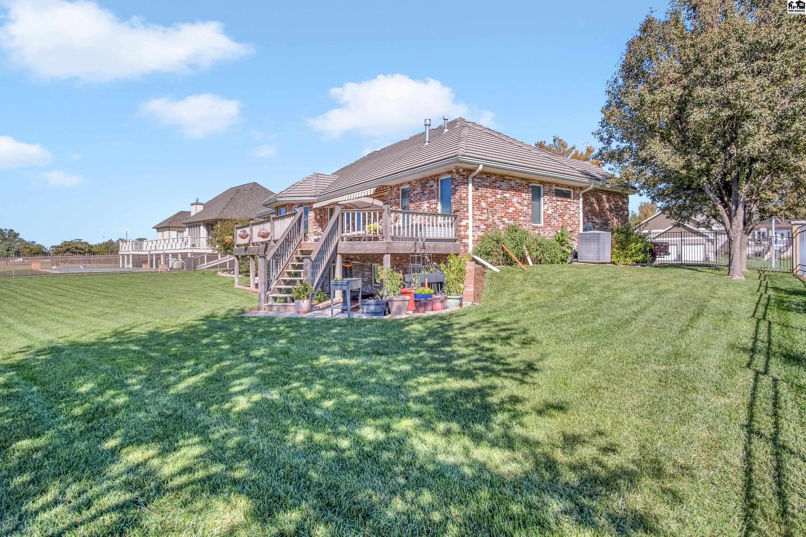 806 Woodthrush Drive Mcpherson KS 67460