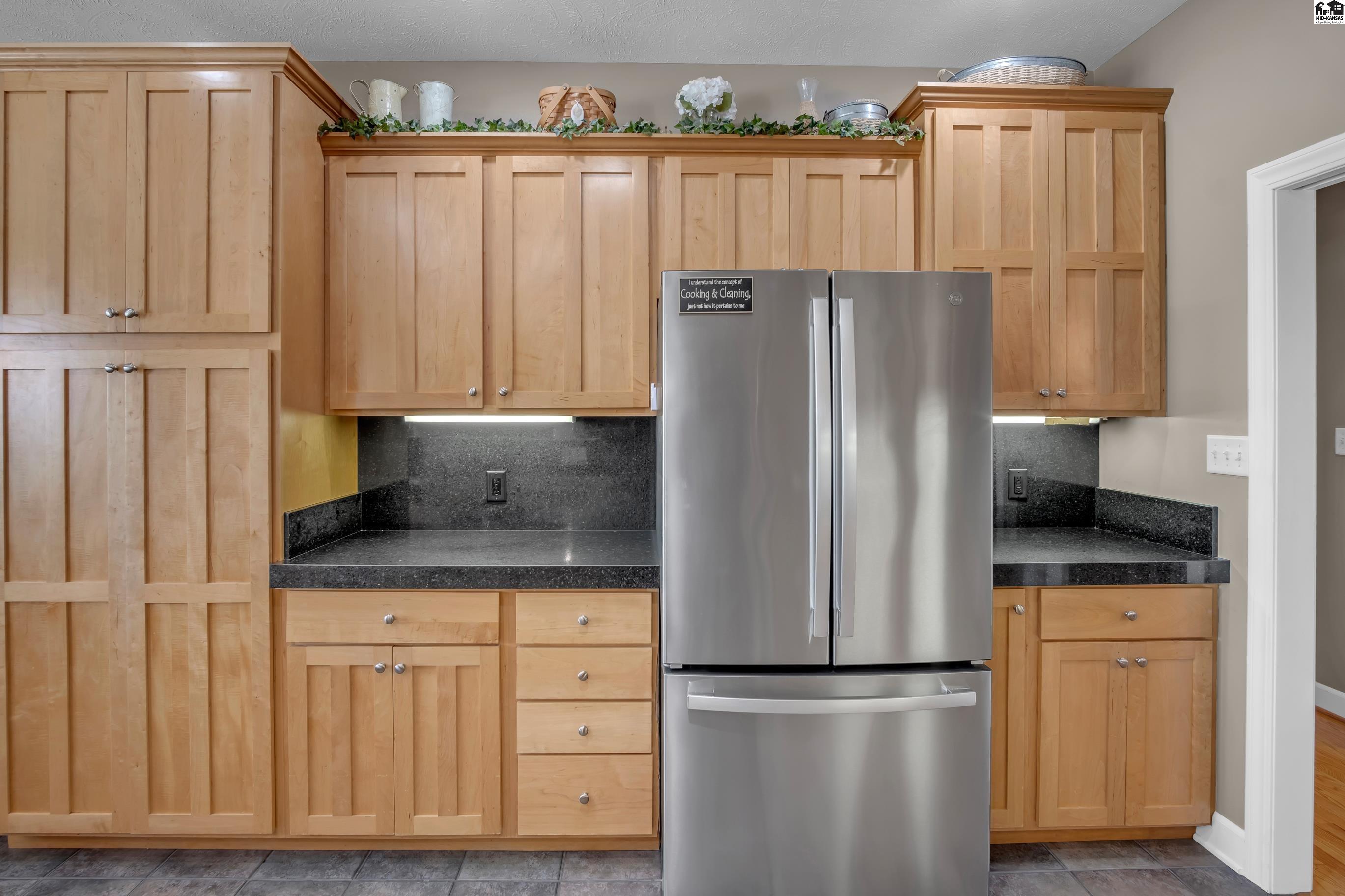 806 Woodthrush Drive Mcpherson KS 67460