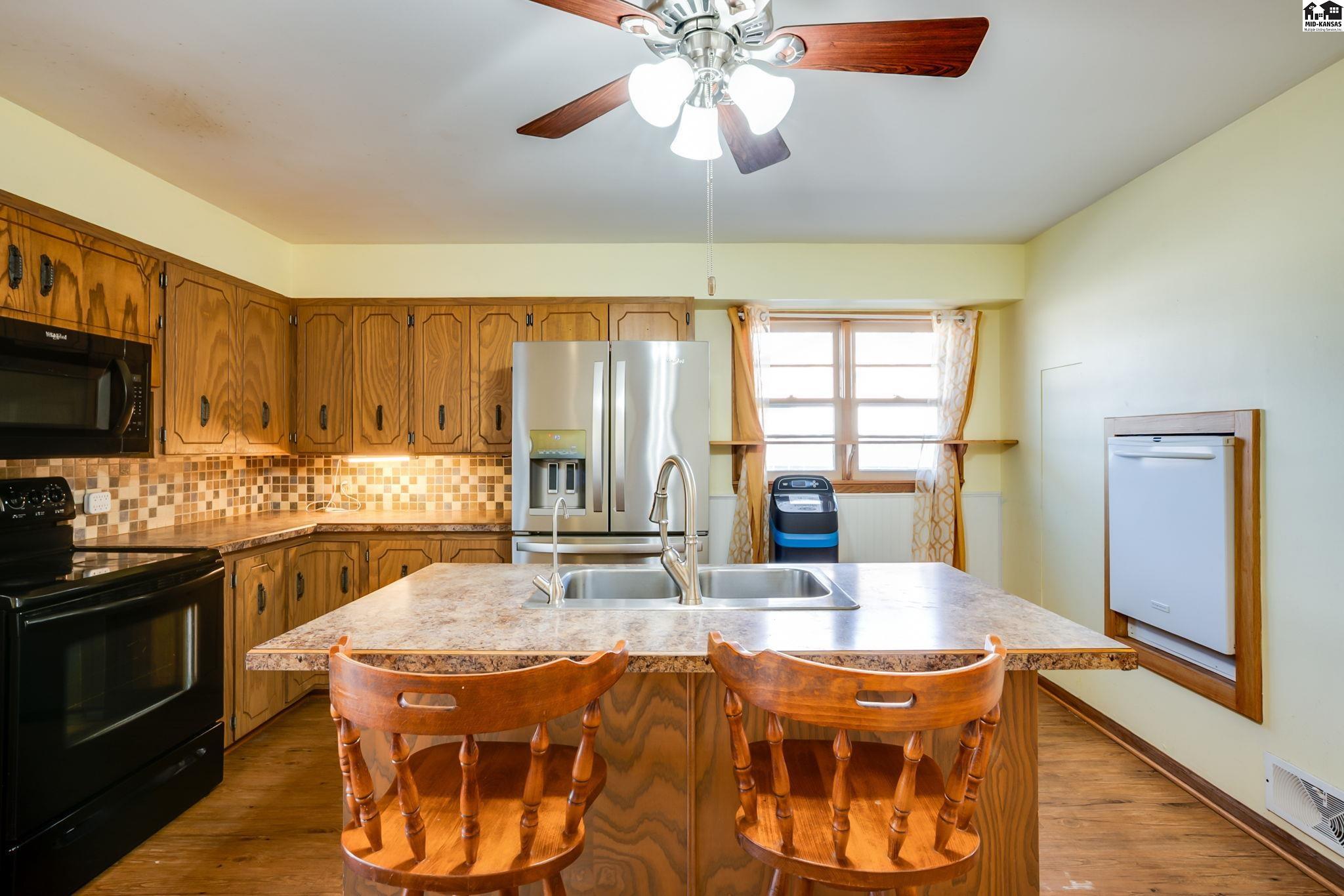 2207 N Tyler Street Hutchinson KS 67502