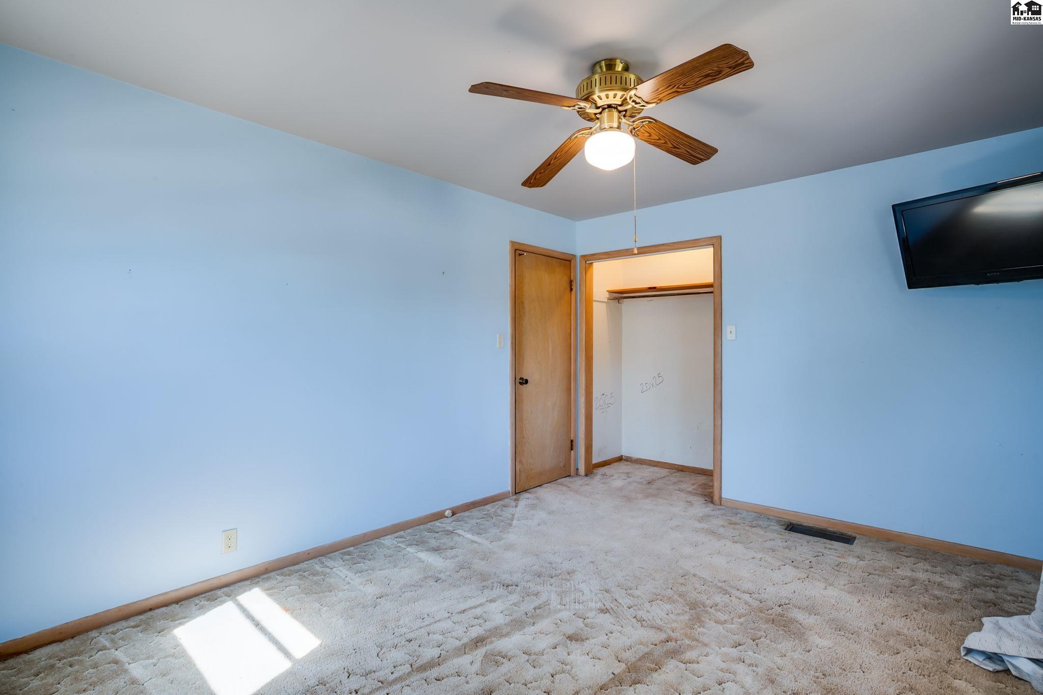 2207 N Tyler Street Hutchinson KS 67502