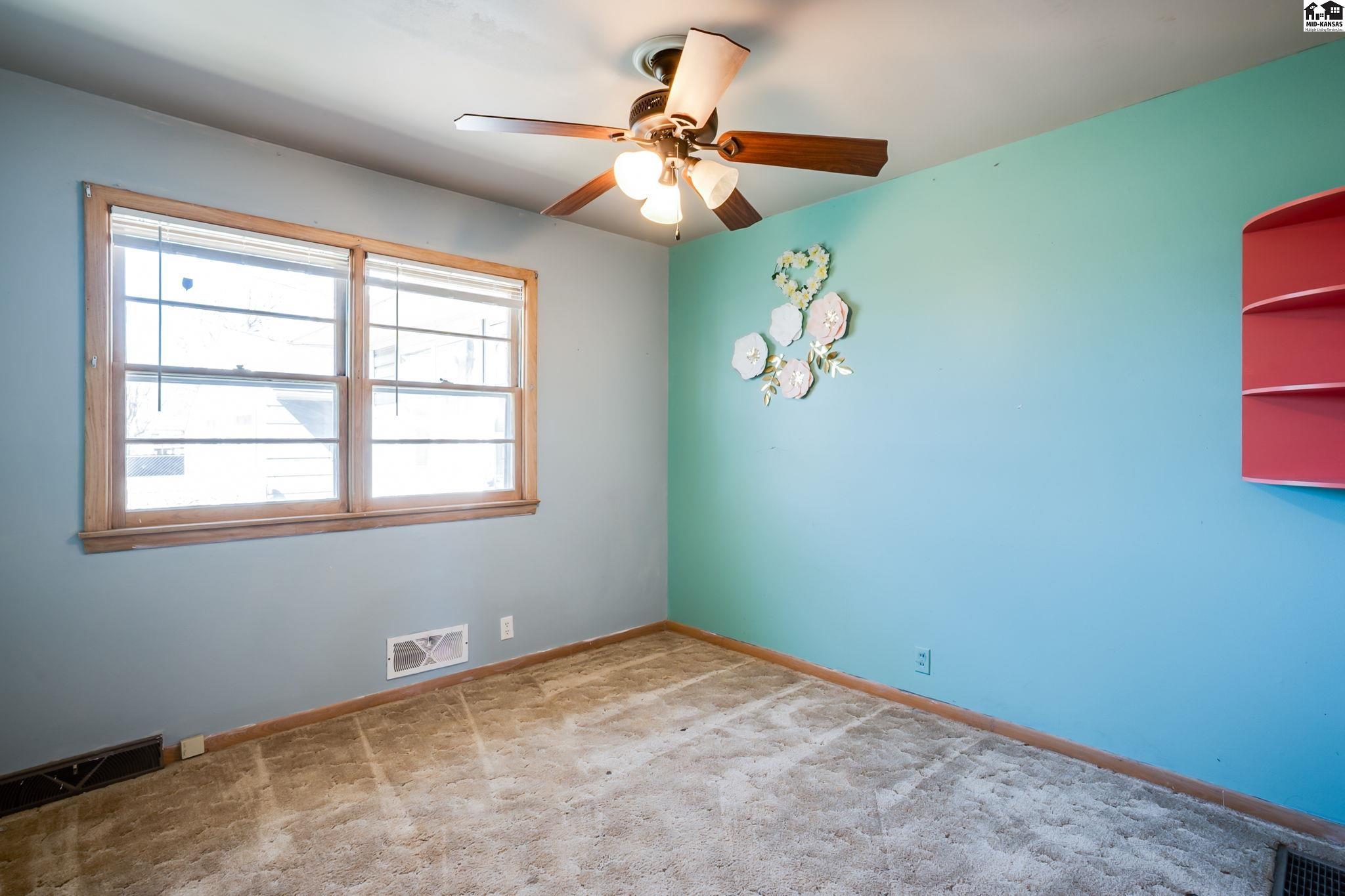 2207 N Tyler Street Hutchinson KS 67502