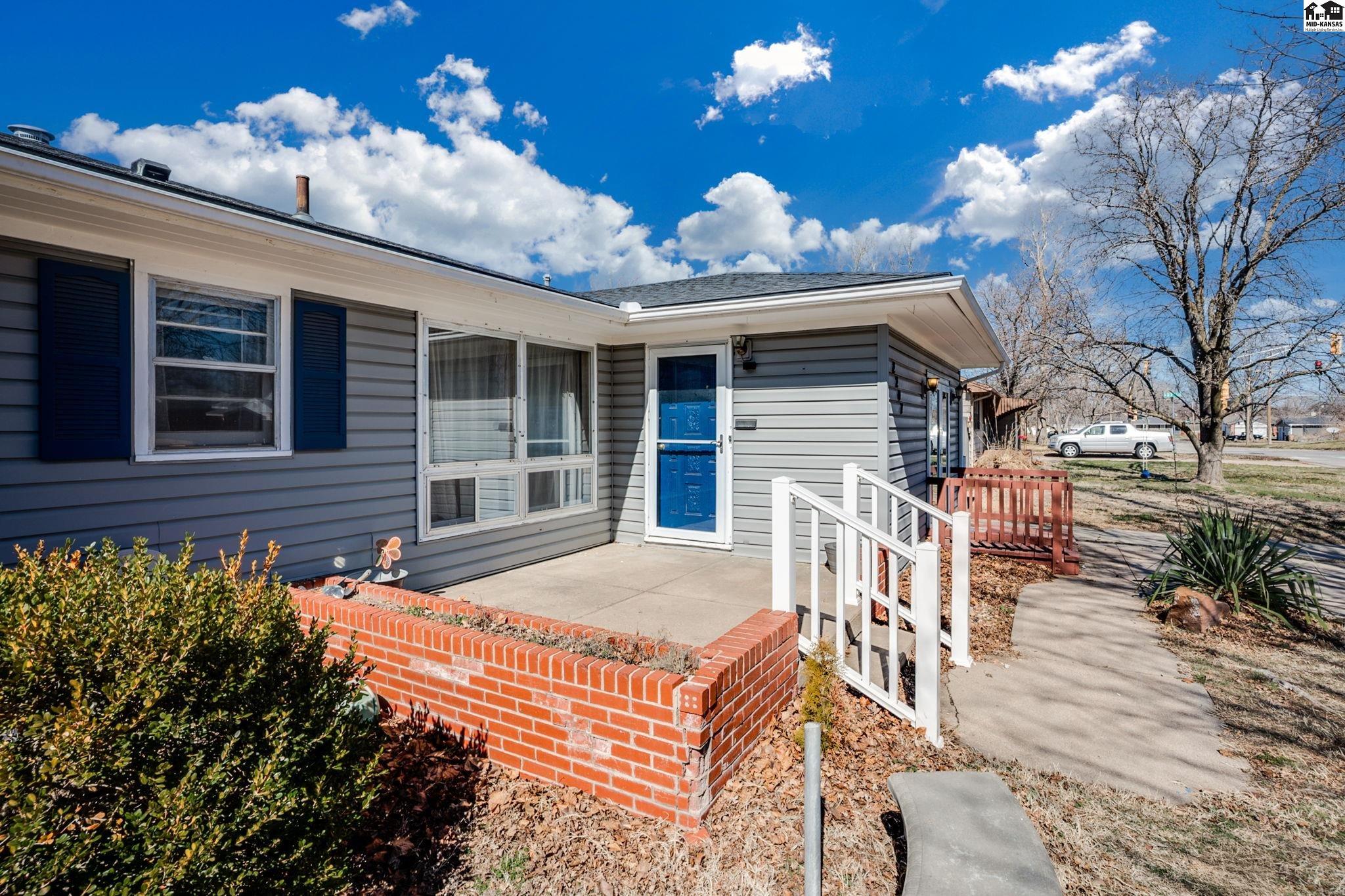 2207 N Tyler Street Hutchinson KS 67502