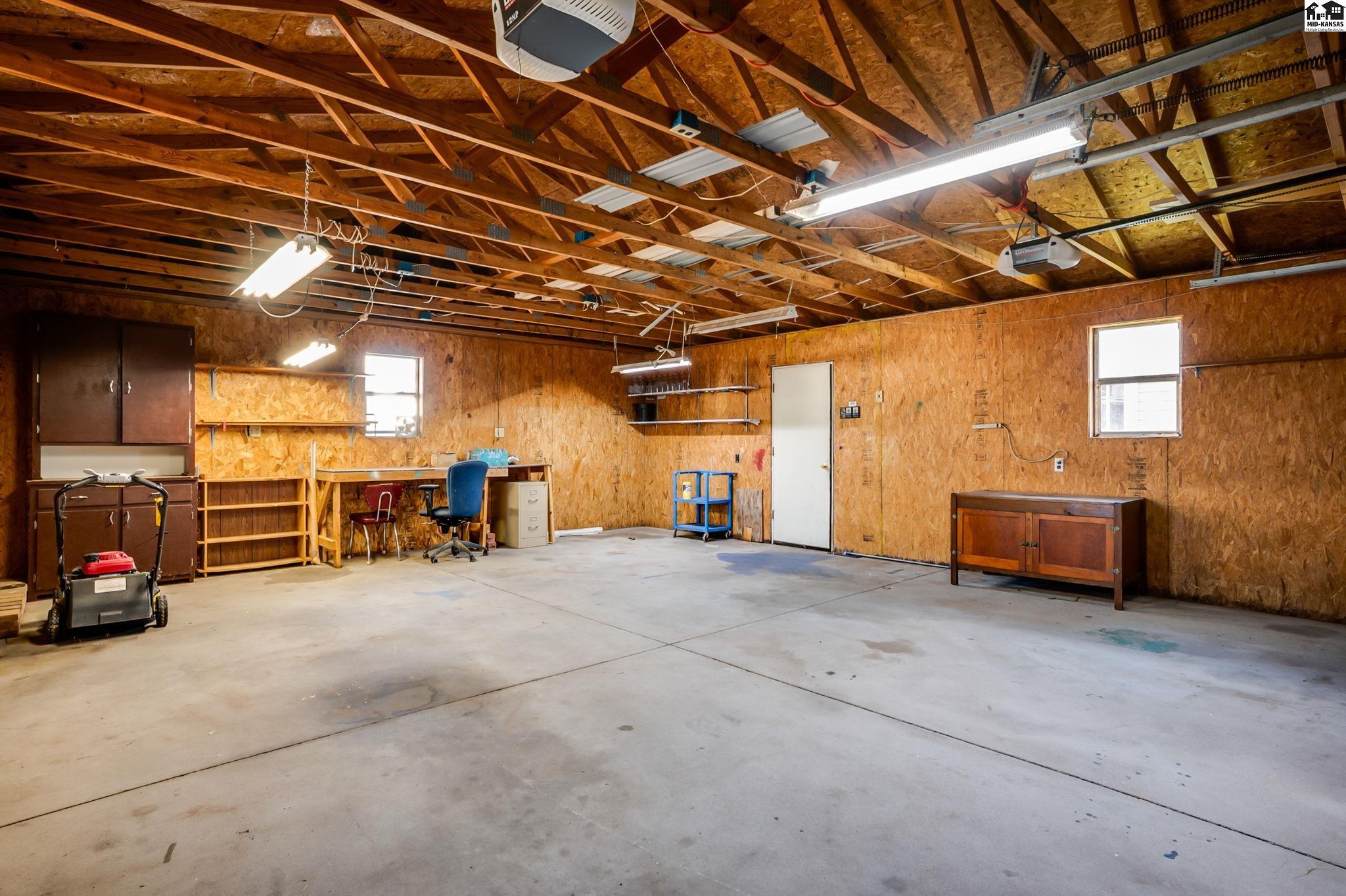 2207 N Tyler Street Hutchinson KS 67502