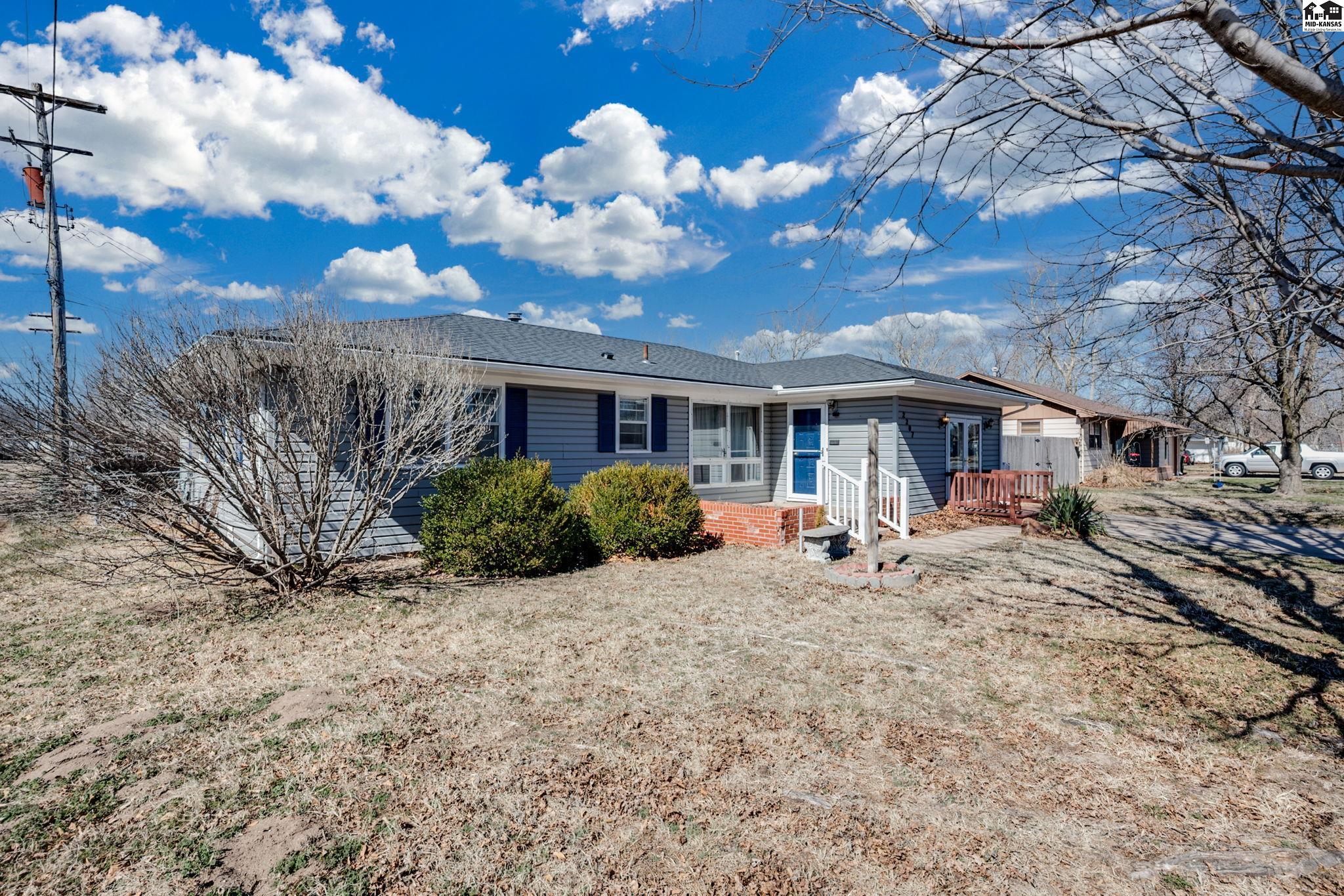 2207 N Tyler Street Hutchinson KS 67502