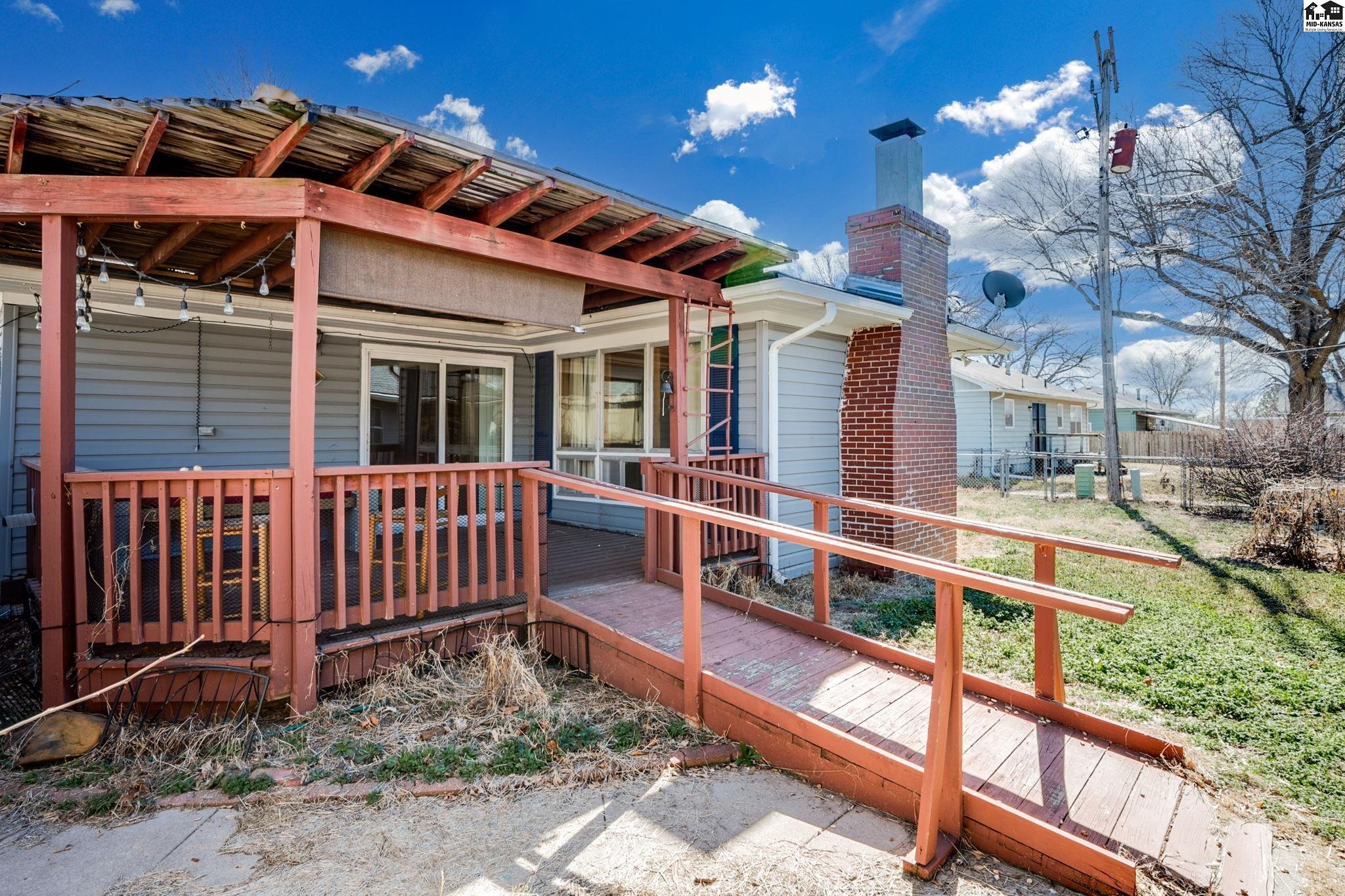 2207 N Tyler Street Hutchinson KS 67502