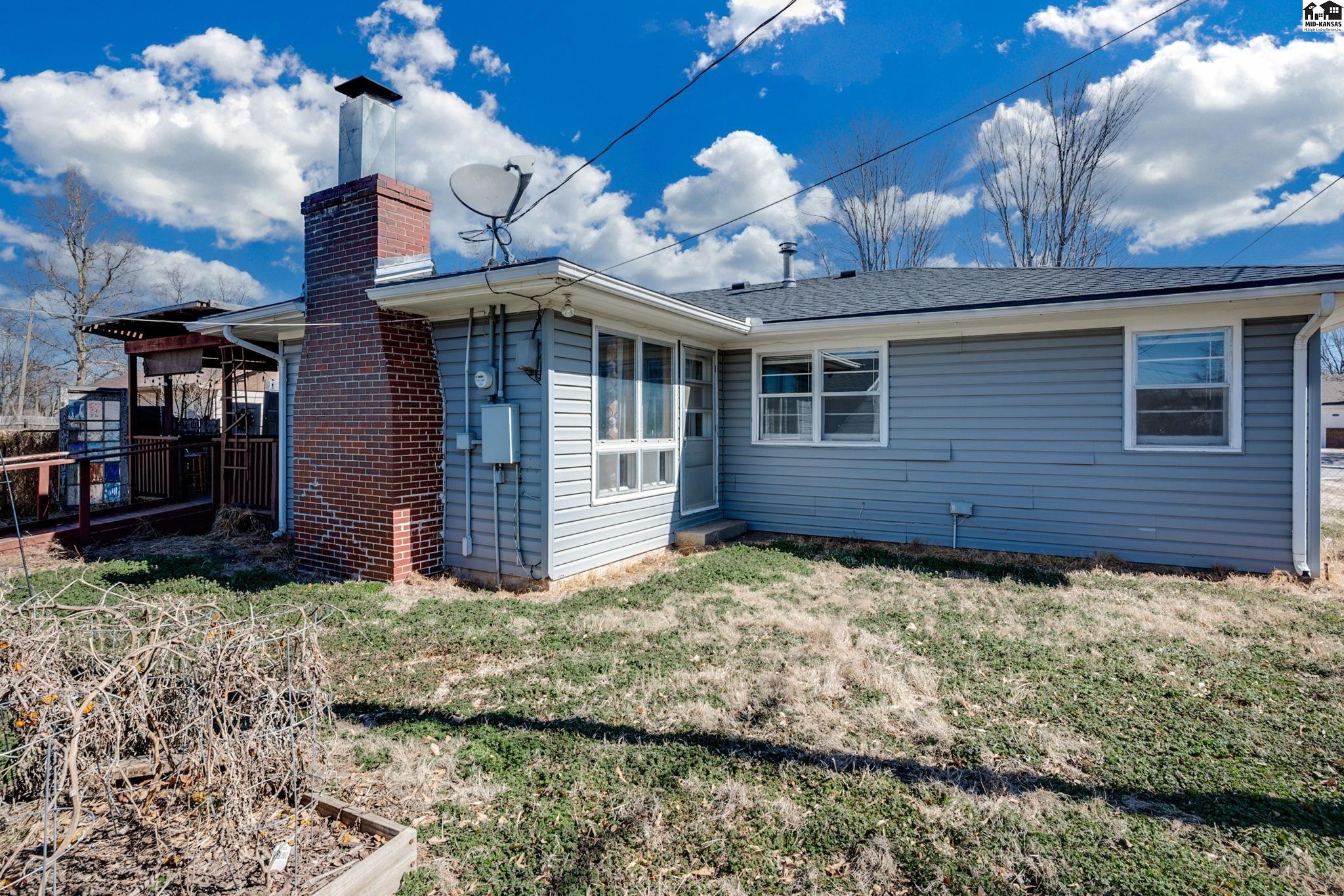 2207 N Tyler Street Hutchinson KS 67502