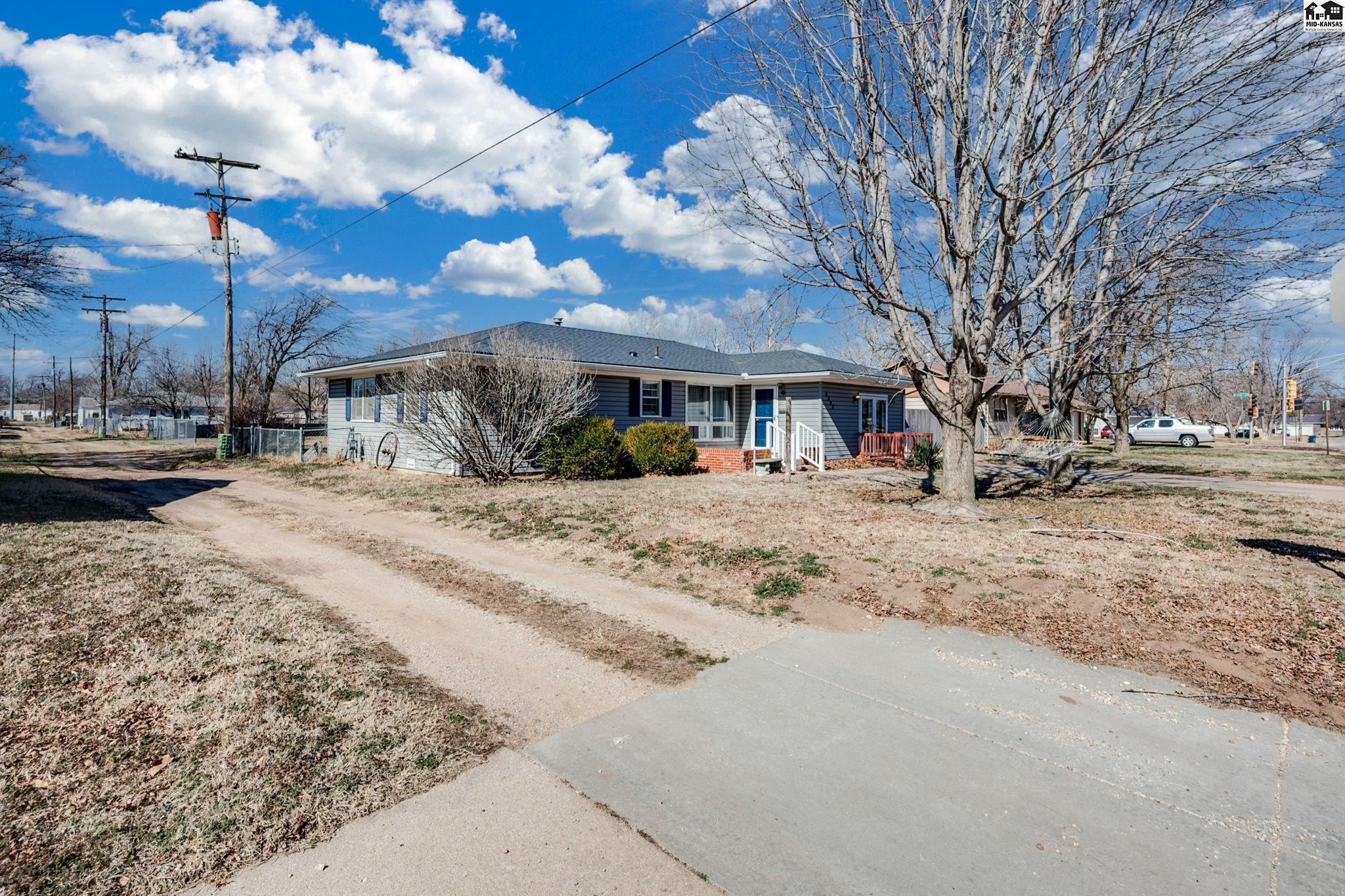 2207 N Tyler Street Hutchinson KS 67502