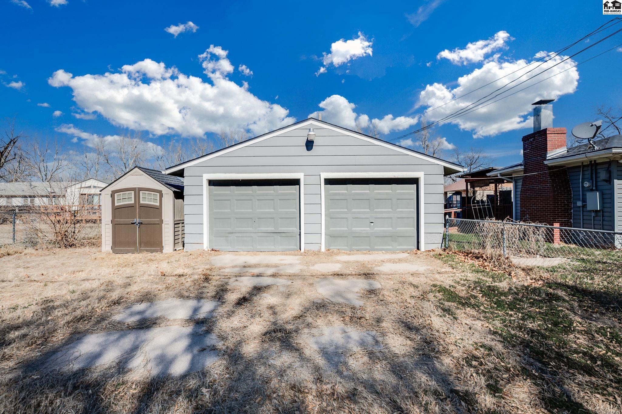 2207 N Tyler Street Hutchinson KS 67502