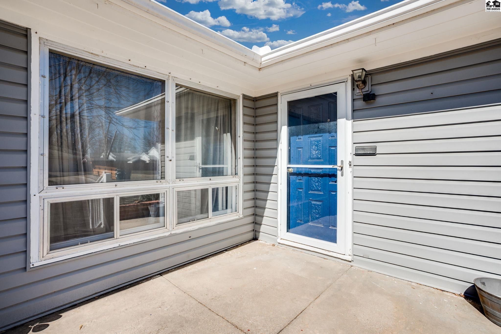 2207 N Tyler Street Hutchinson KS 67502