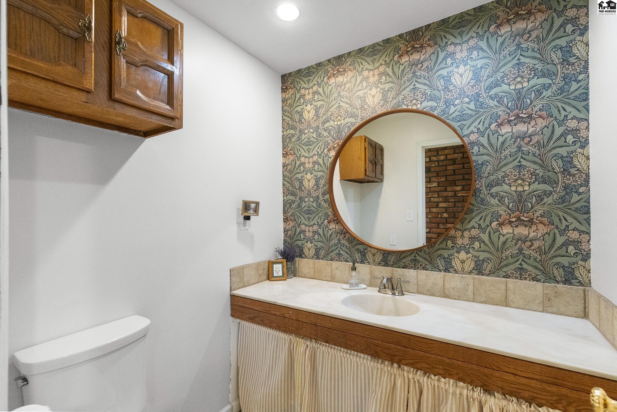 401 N Kansas Street Haven KS 67543