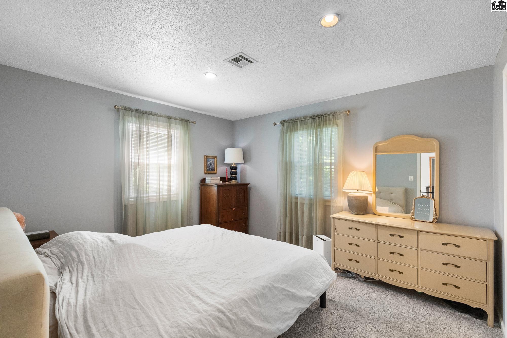 401 N Kansas Street Haven KS 67543