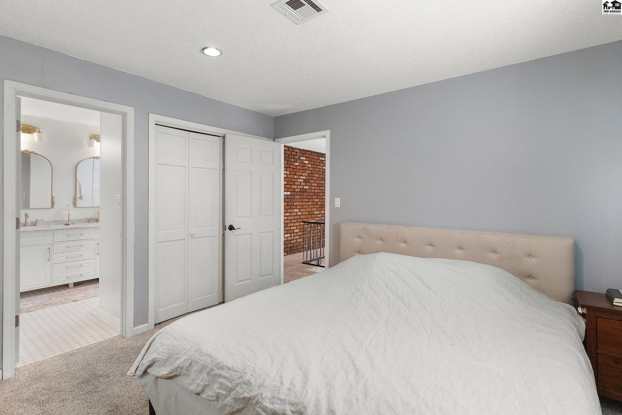 401 N Kansas Street Haven KS 67543