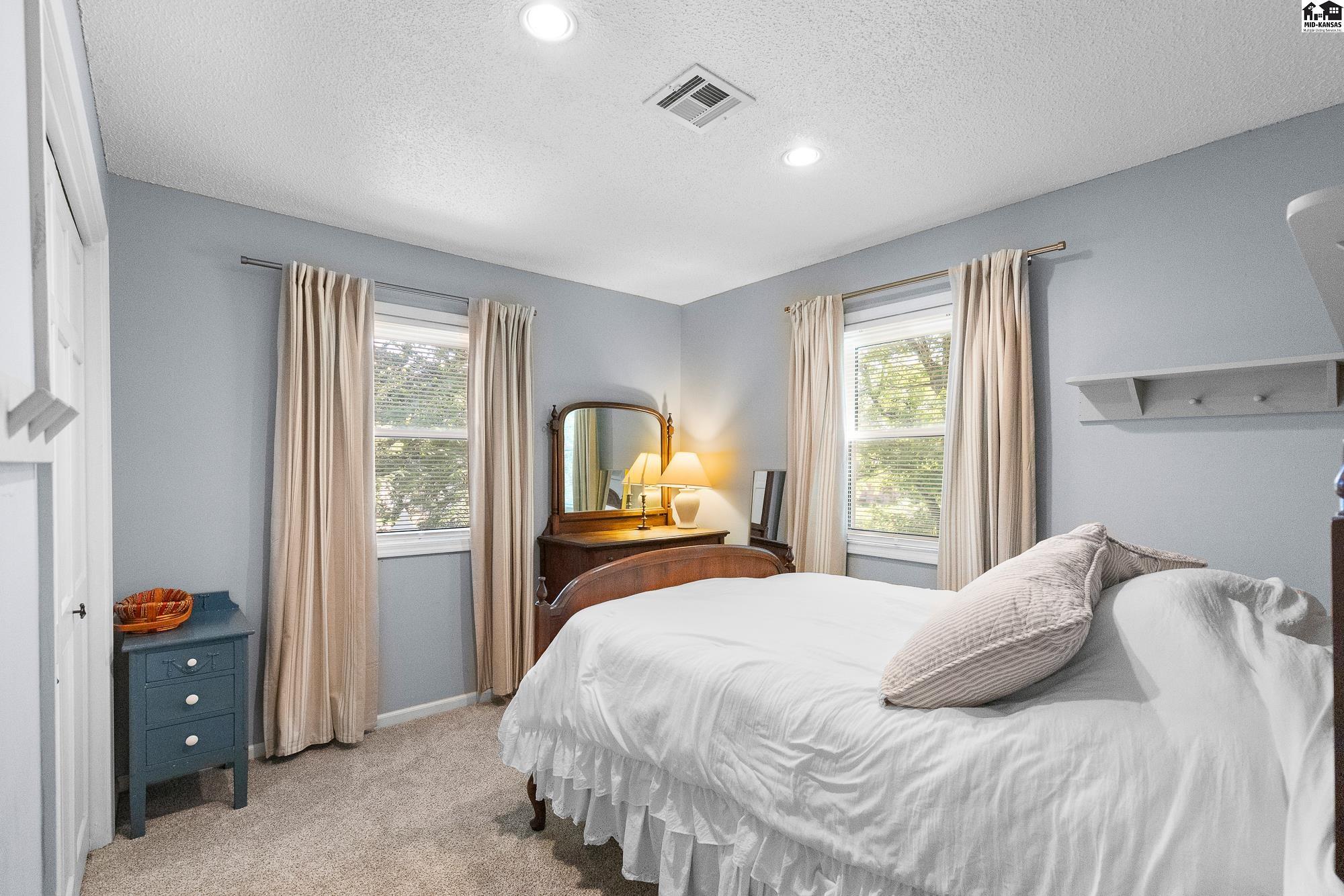 401 N Kansas Street Haven KS 67543