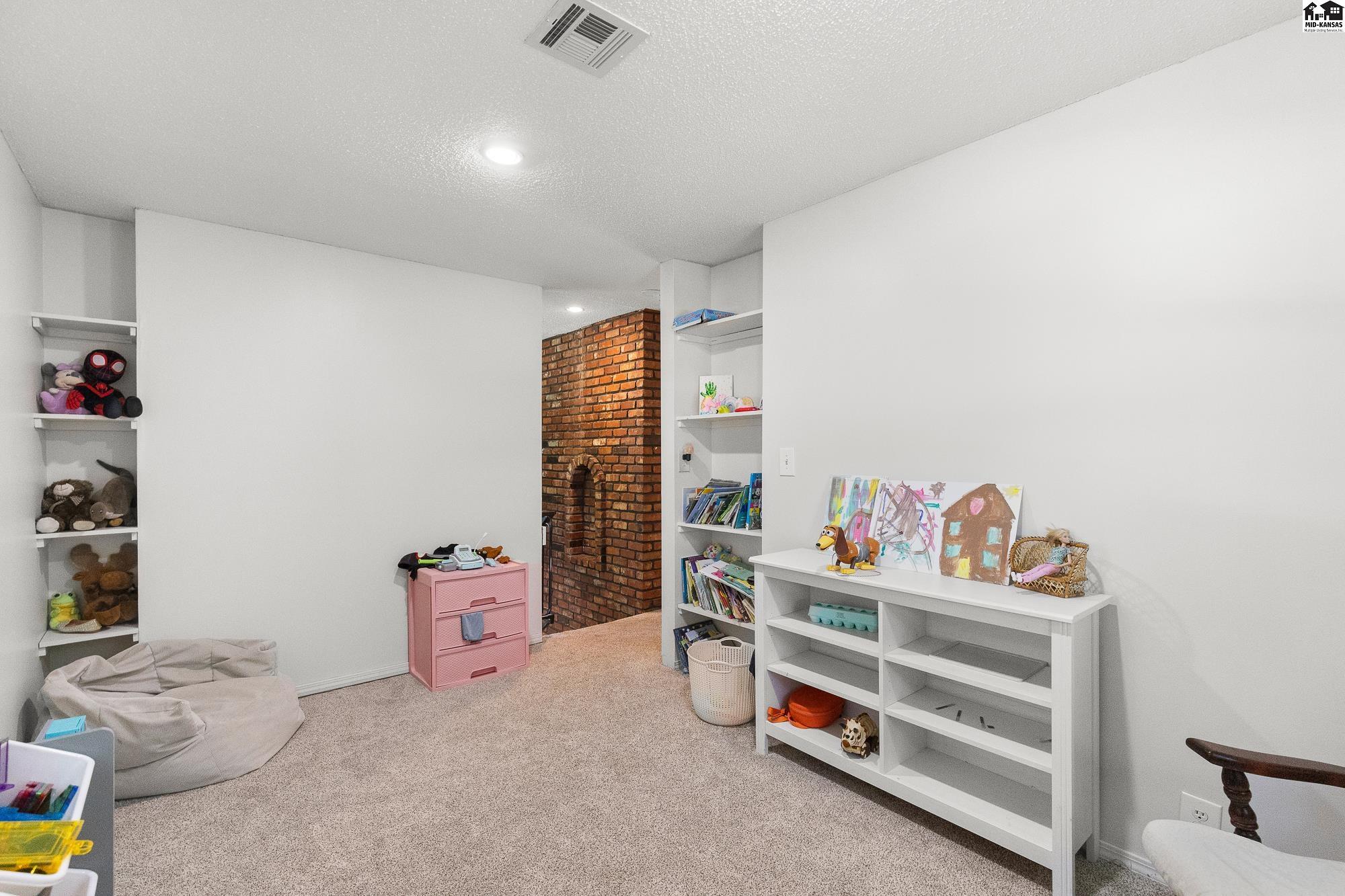 401 N Kansas Street Haven KS 67543