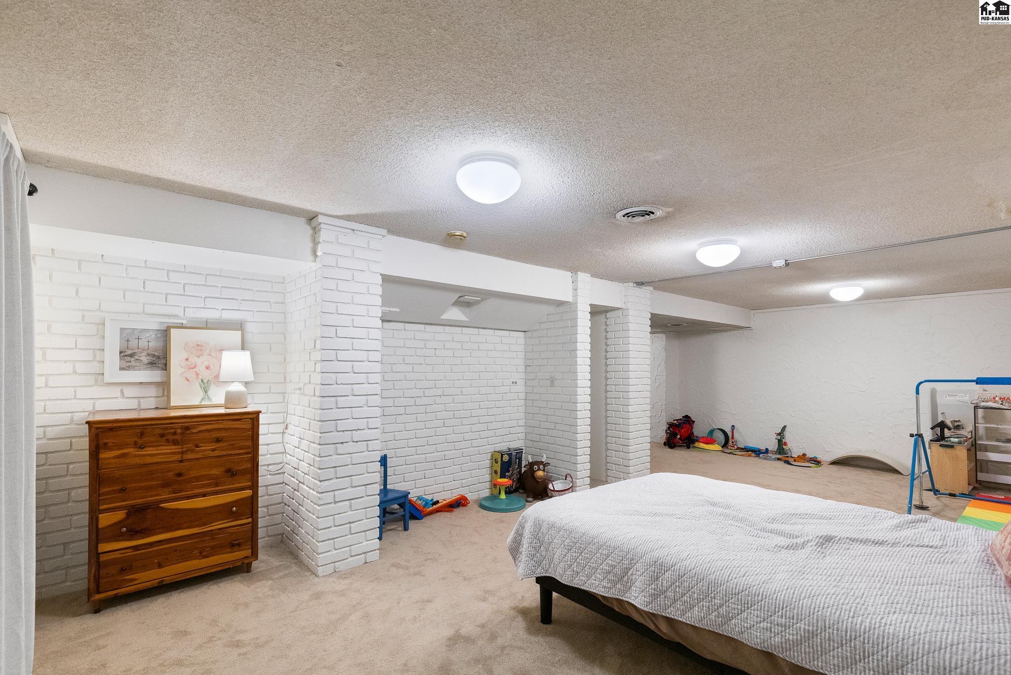 401 N Kansas Street Haven KS 67543