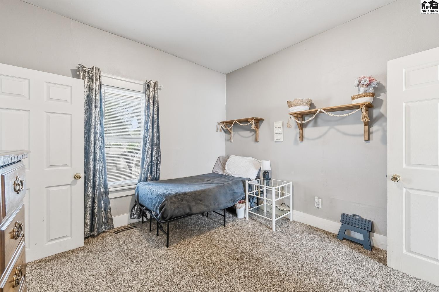 624 W 15th Avenue Hutchinson KS 67501