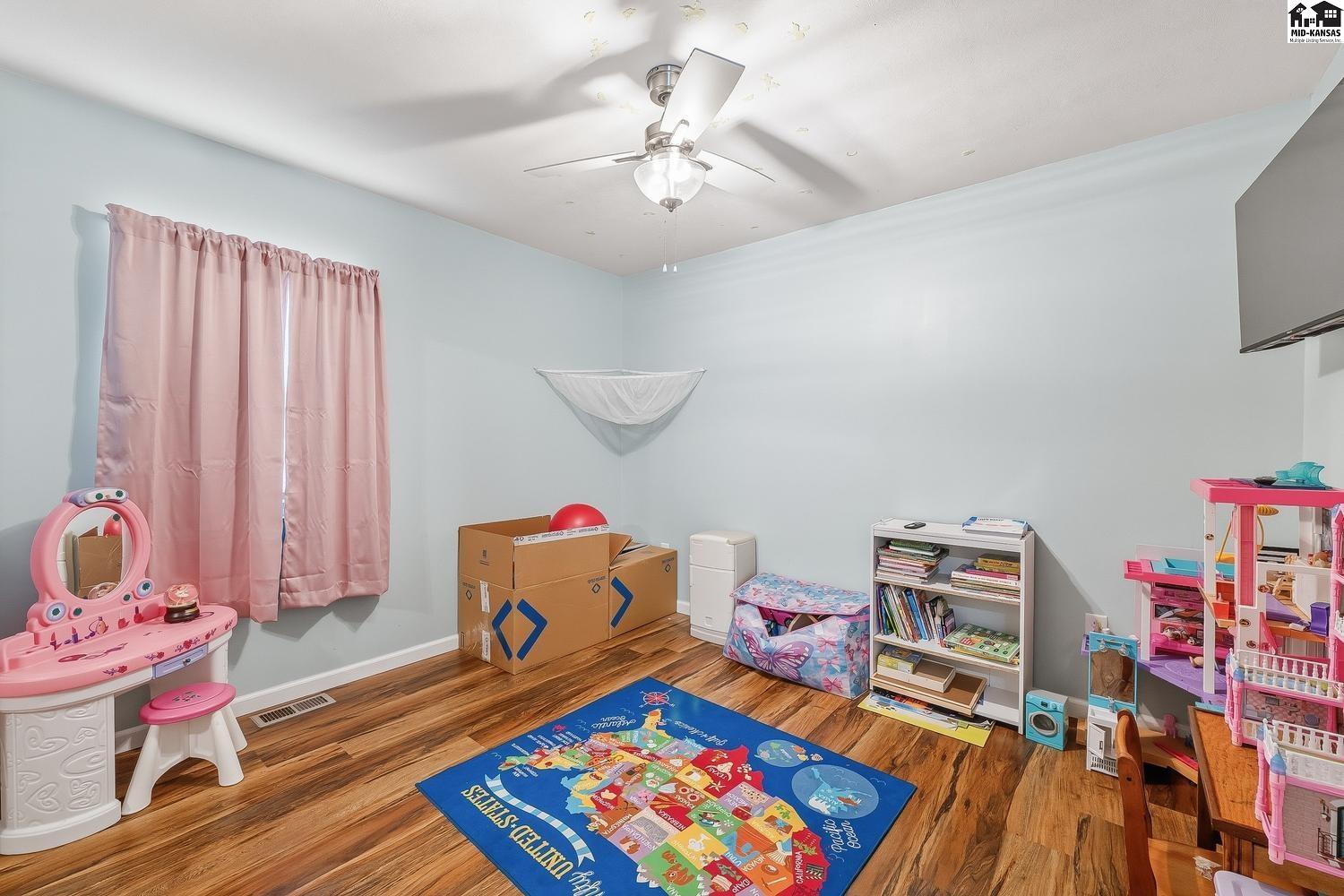 624 W 15th Avenue Hutchinson KS 67501