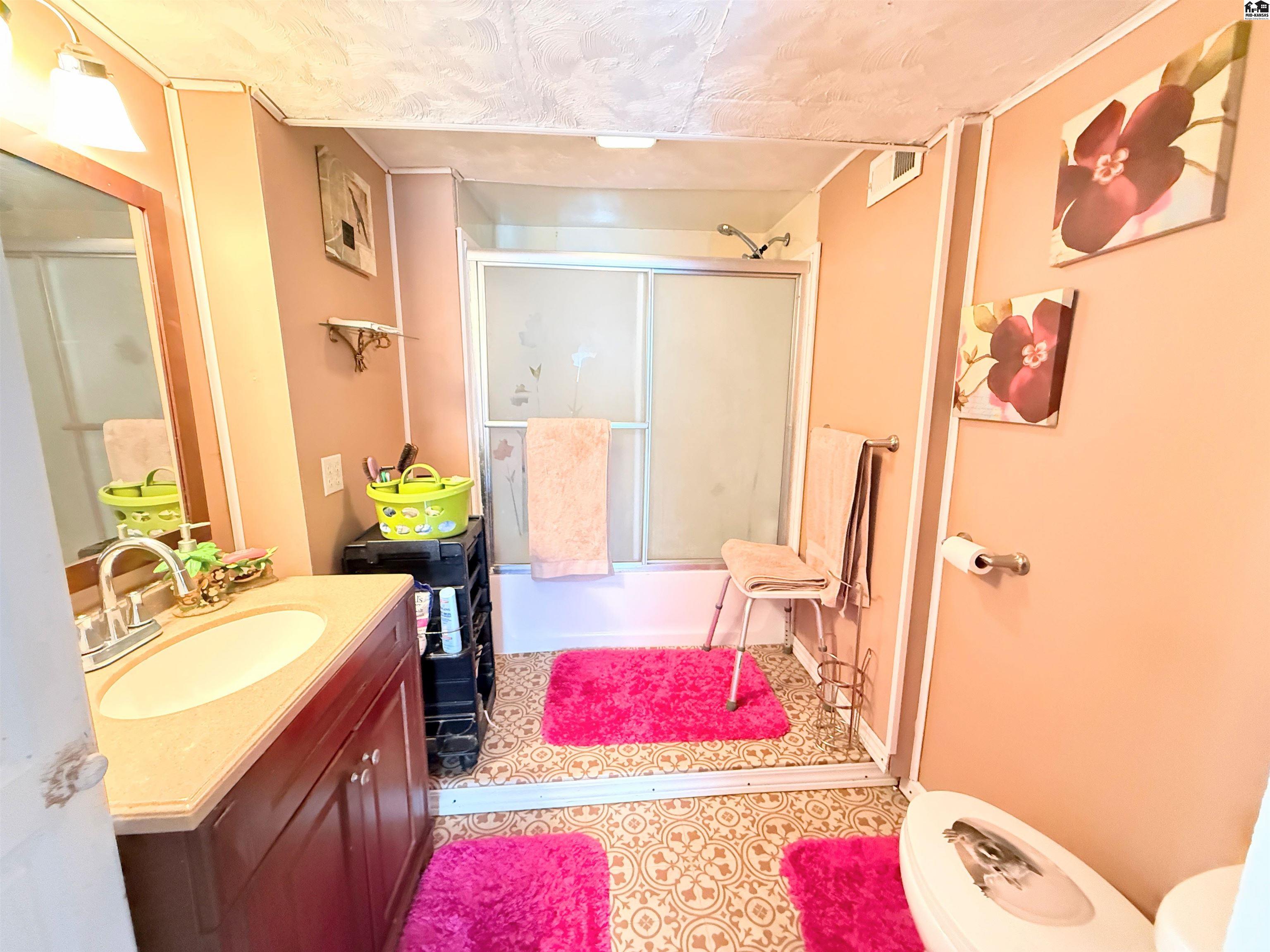 722 E Avenue C Hutchinson KS 67501