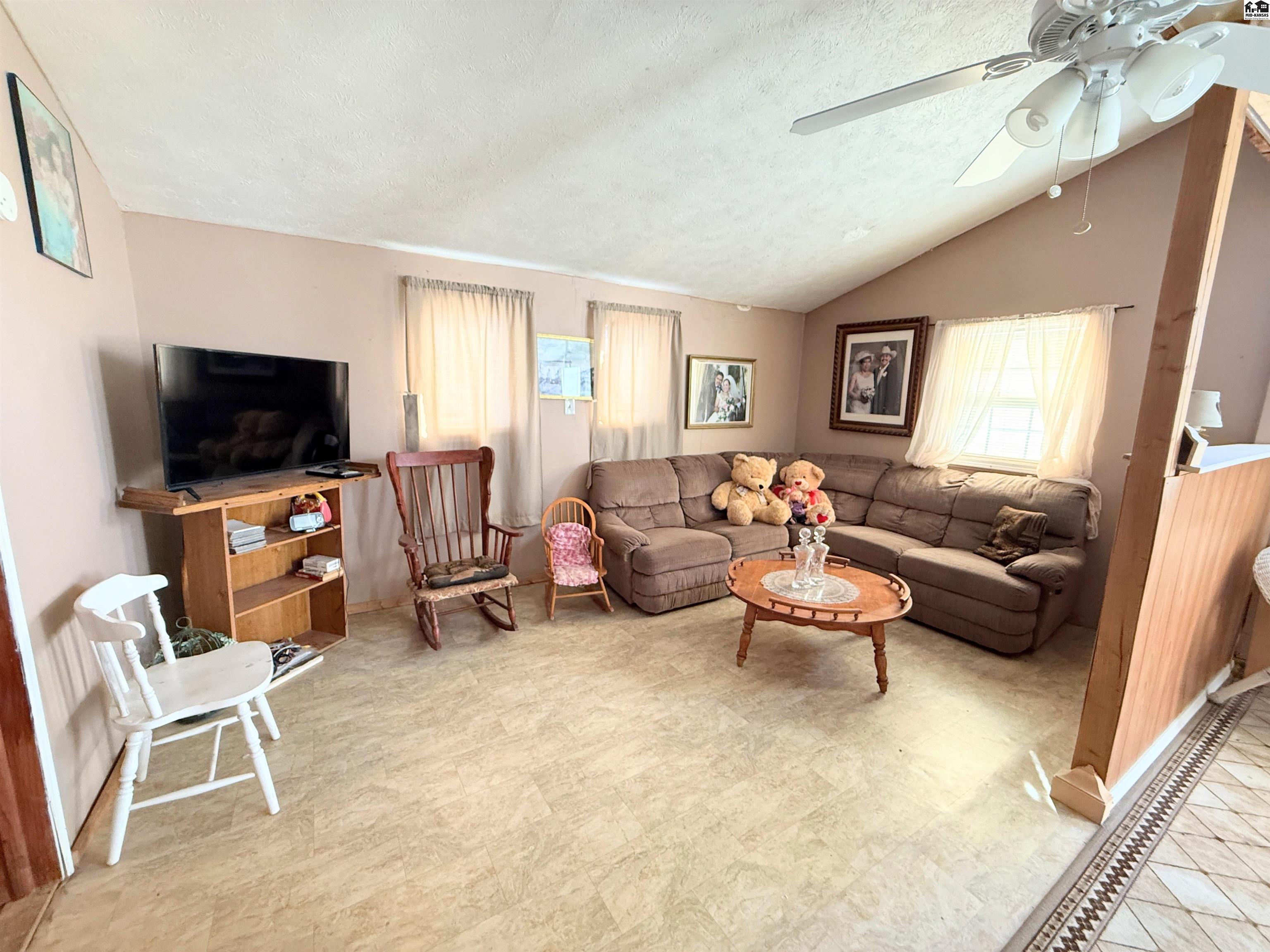 722 E Avenue C Hutchinson KS 67501