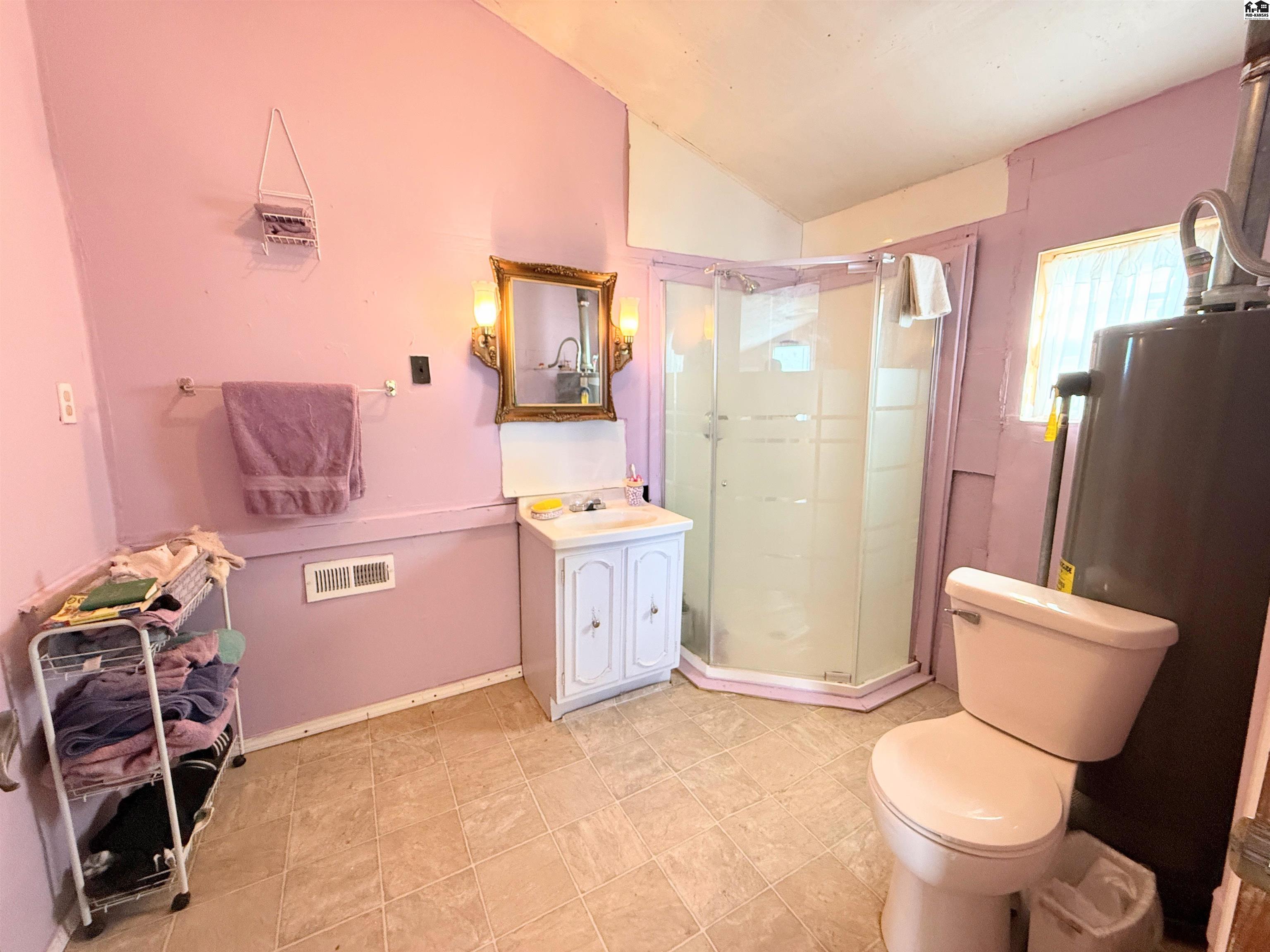 722 E Avenue C Hutchinson KS 67501