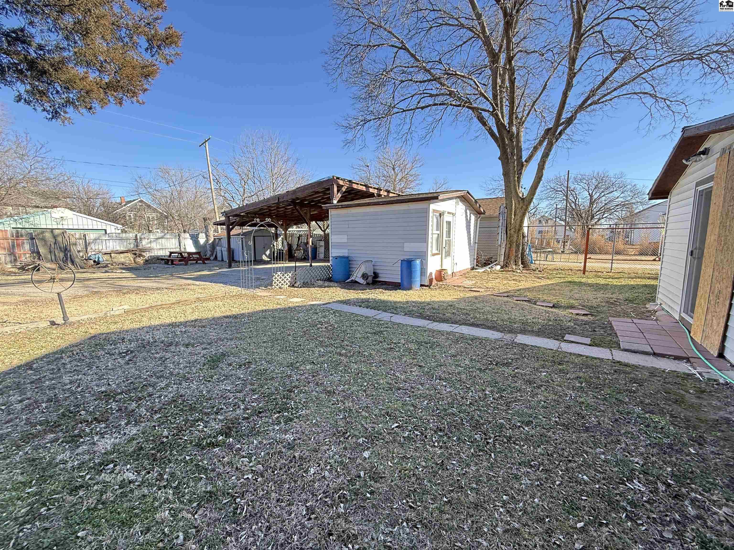 722 E Avenue C Hutchinson KS 67501