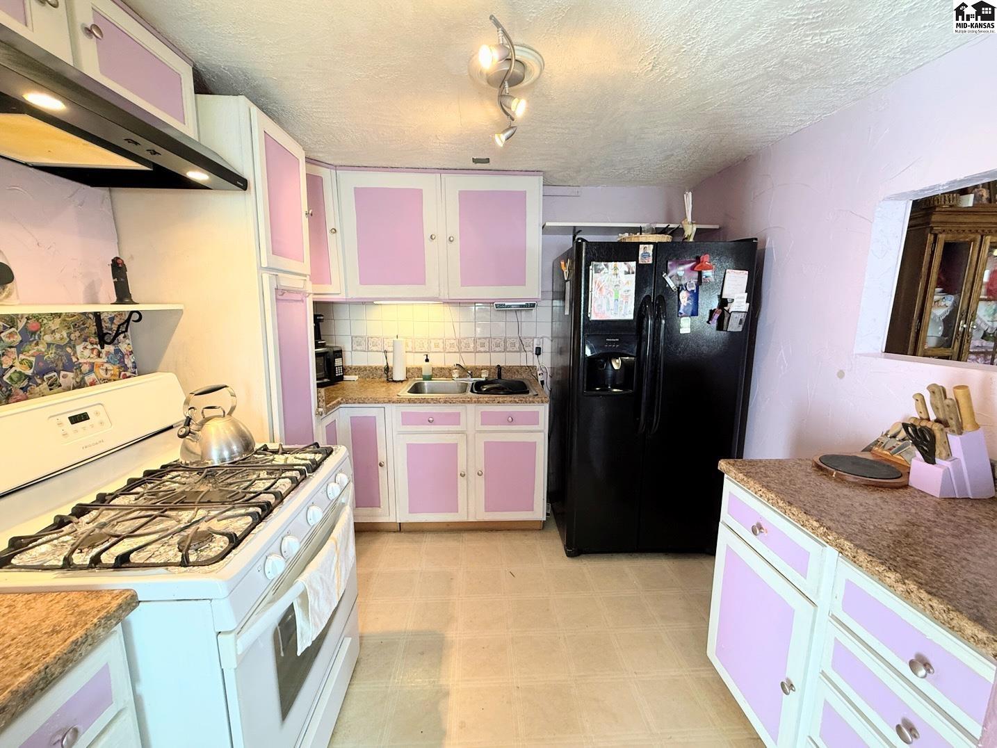 722 E Avenue C Hutchinson KS 67501