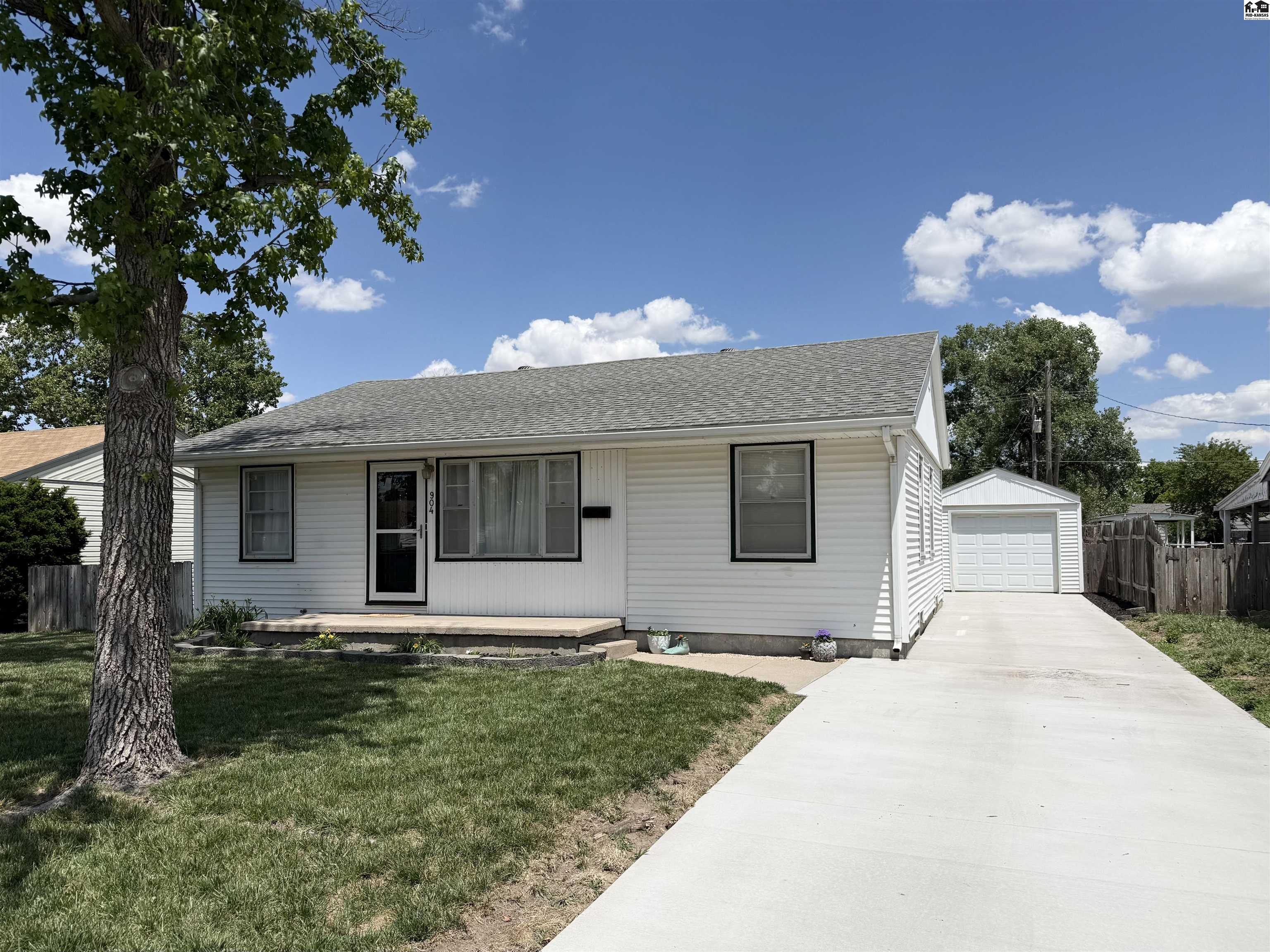 904 W 20th Avenue Hutchinson KS 67502