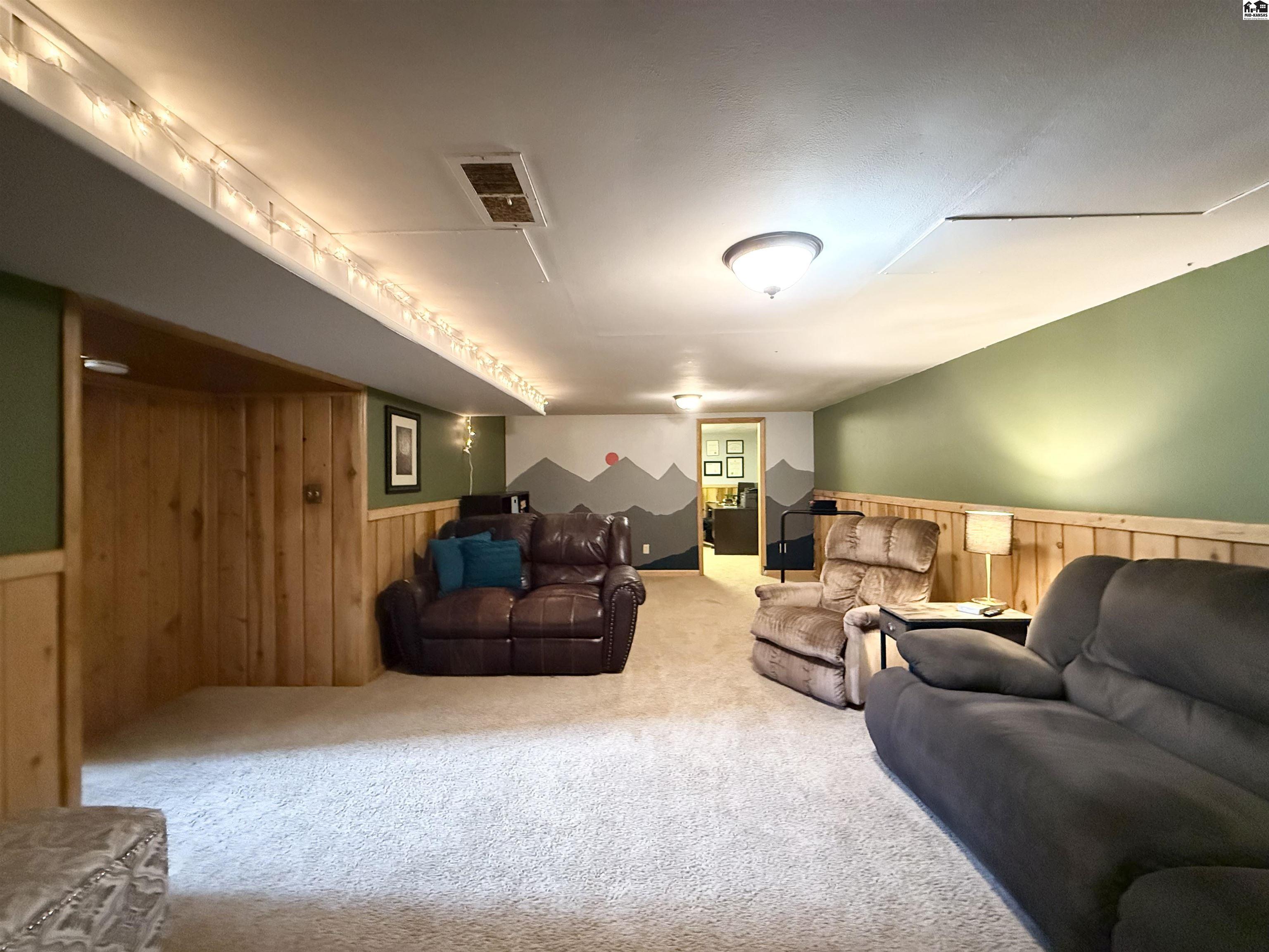 904 W 20th Avenue Hutchinson KS 67502