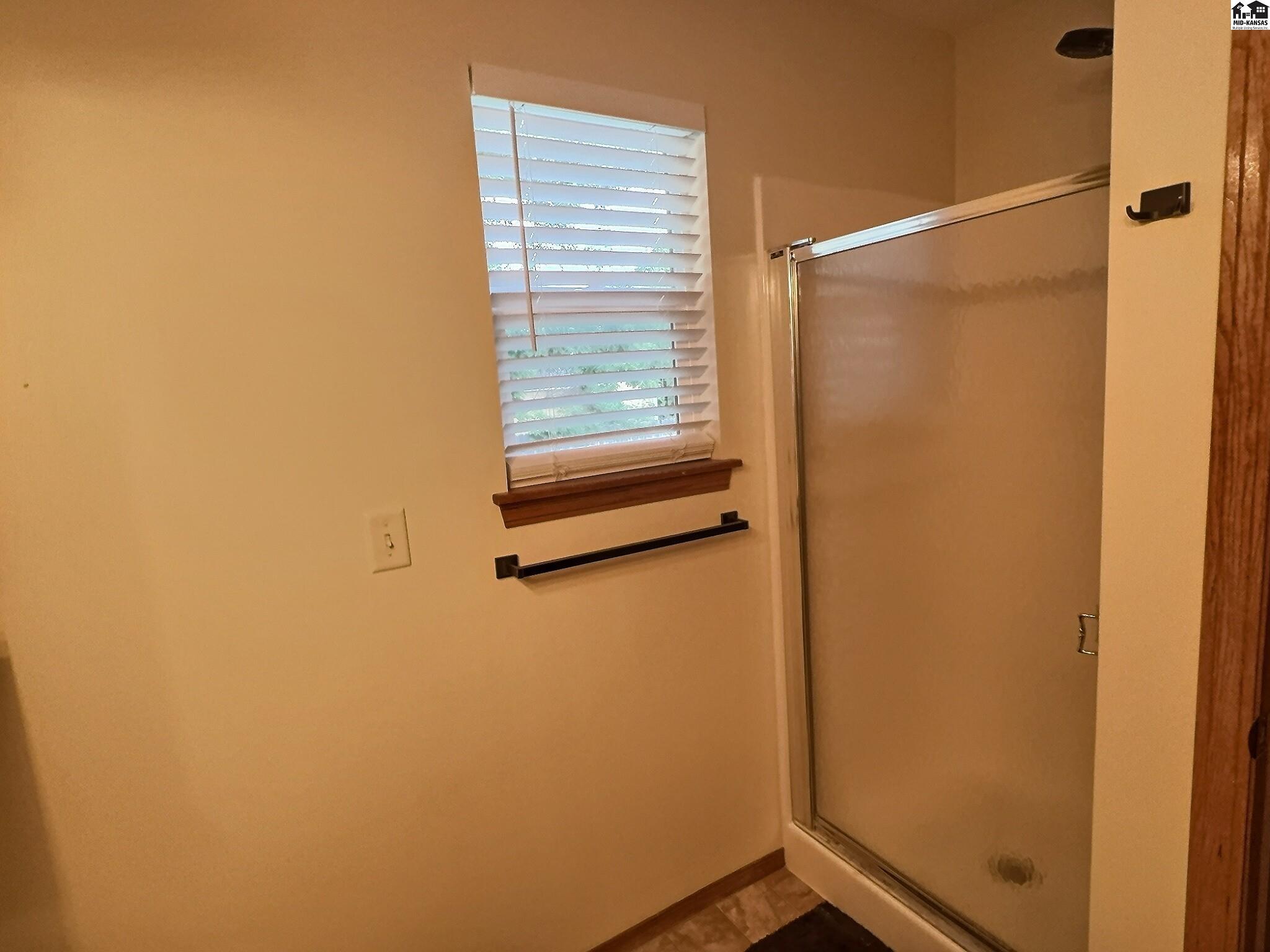 324 Victoria Road Newton KS 67114