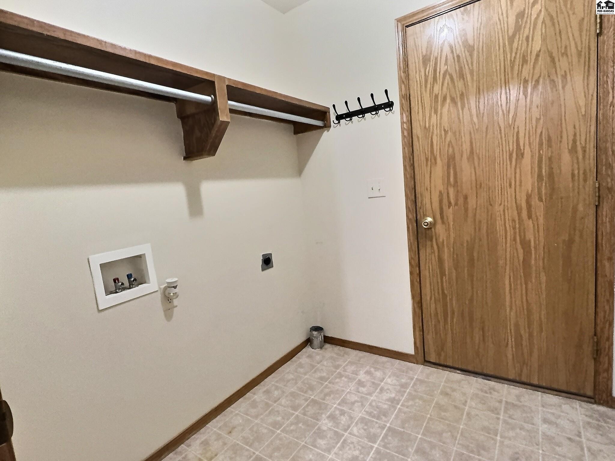 324 Victoria Road Newton KS 67114