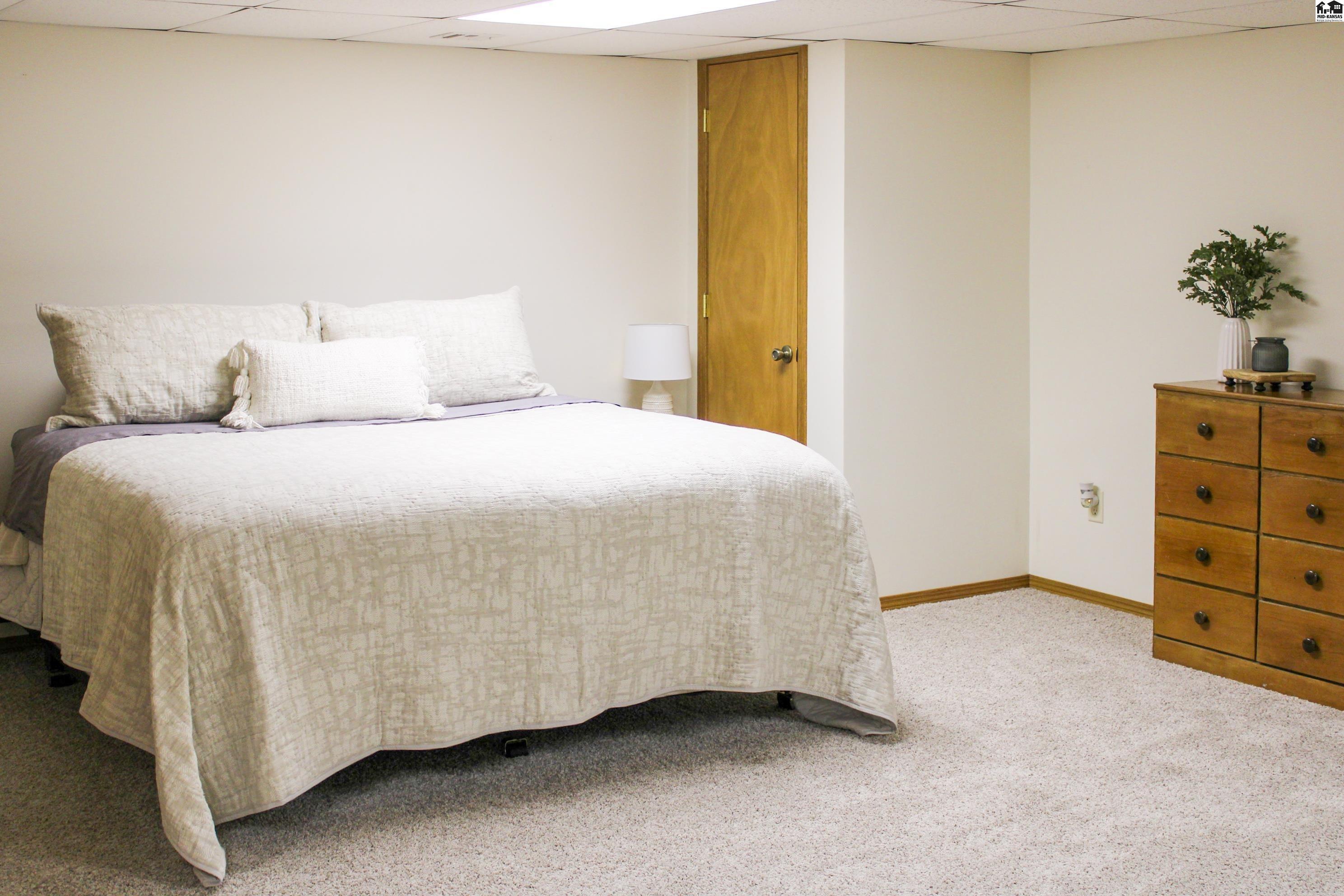 324 Victoria Road Newton KS 67114