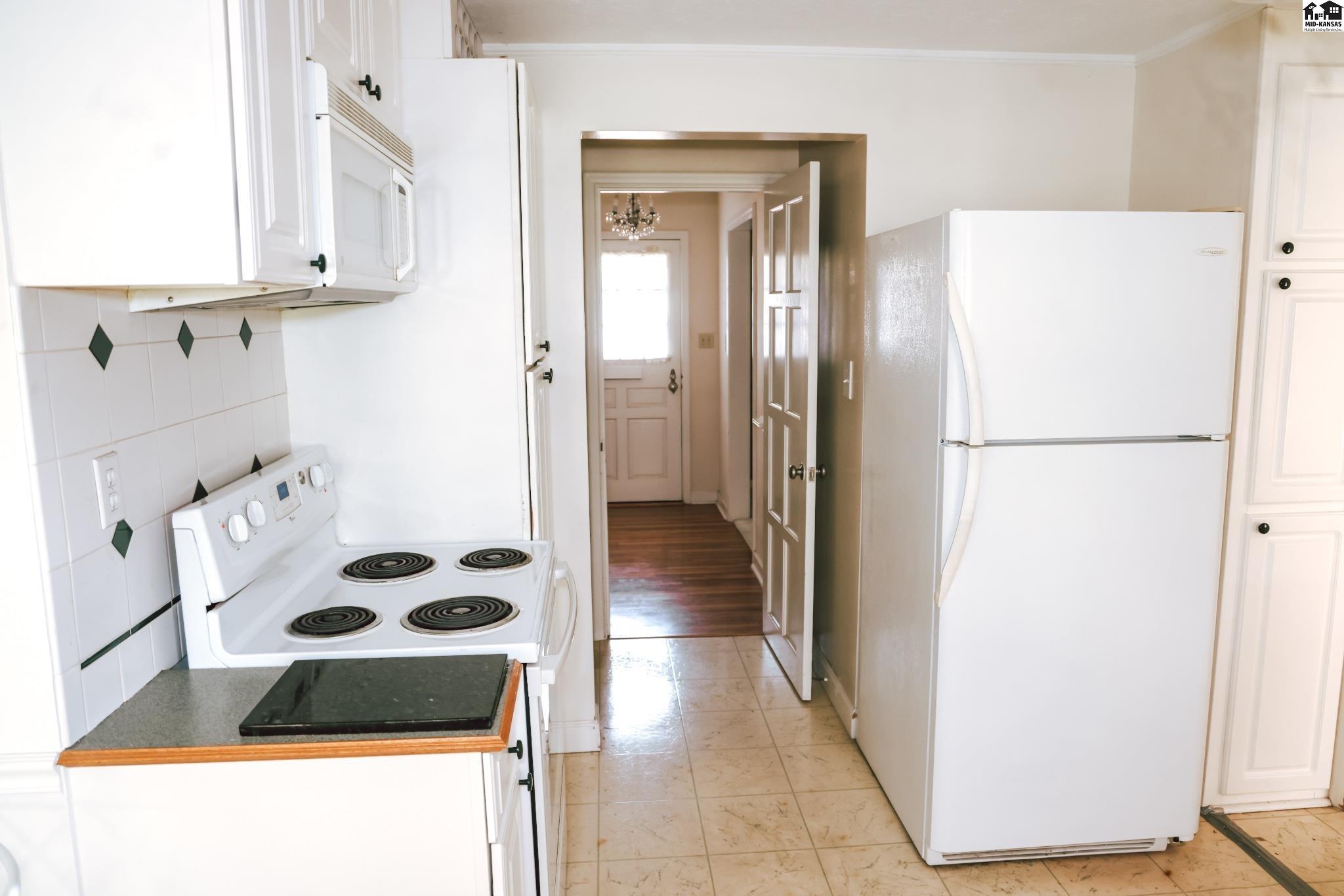 2011 N Adams Street Hutchinson KS 67502