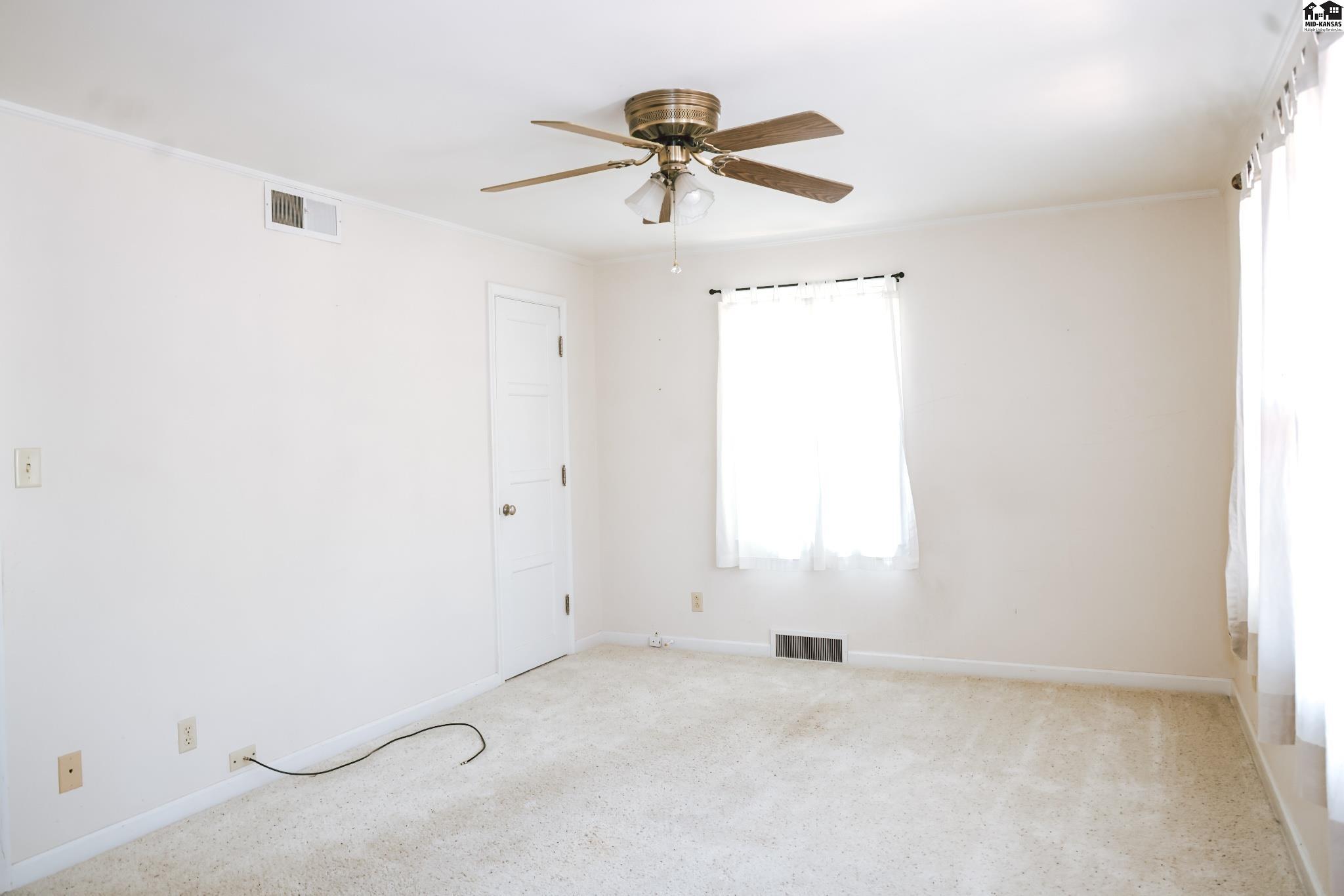 2011 N Adams Street Hutchinson KS 67502