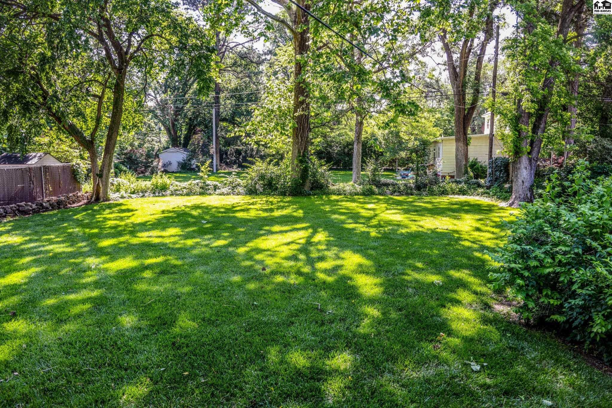 2011 N Adams Street Hutchinson KS 67502