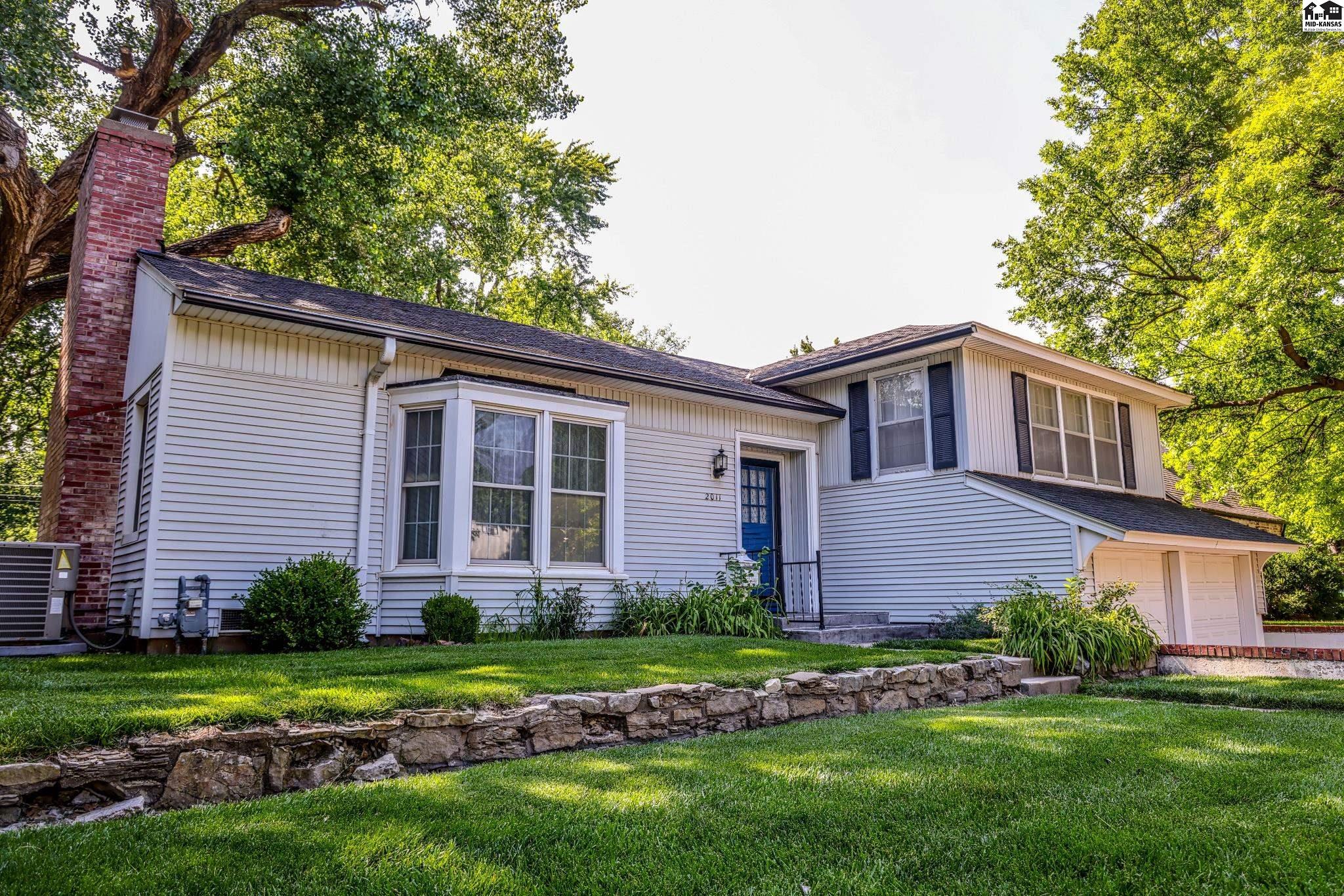 2011 N Adams Street Hutchinson KS 67502