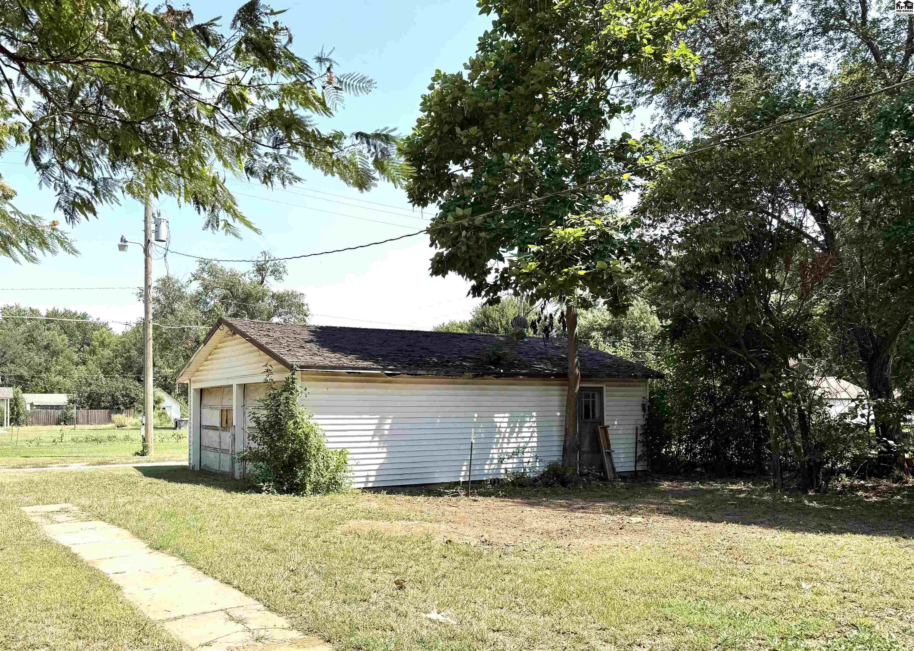 503 E Main Street Anthony KS 67003